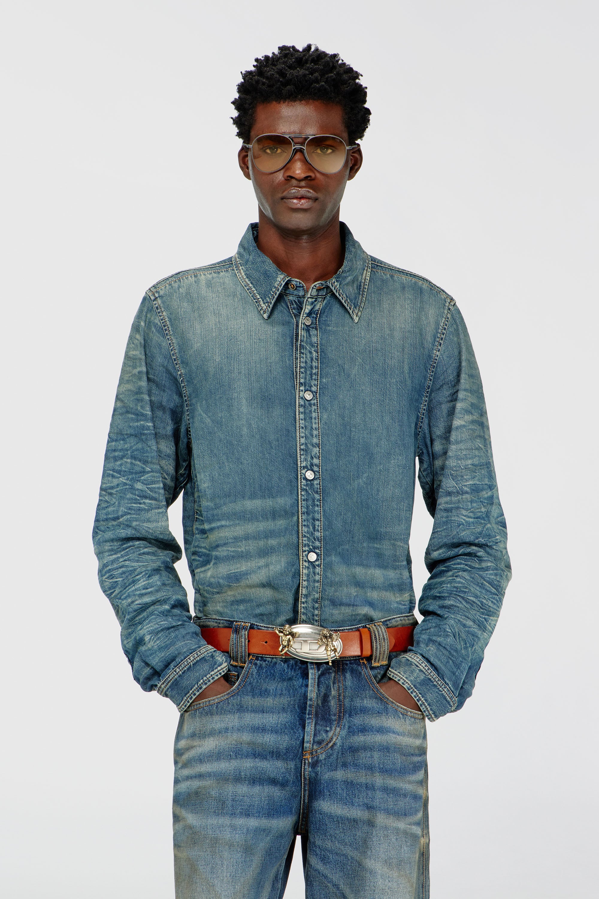 Diesel - D-SYNAR-FSJ4, Camicia in denim effetto dirty e creased Uomo in ToBeDefined - 1
