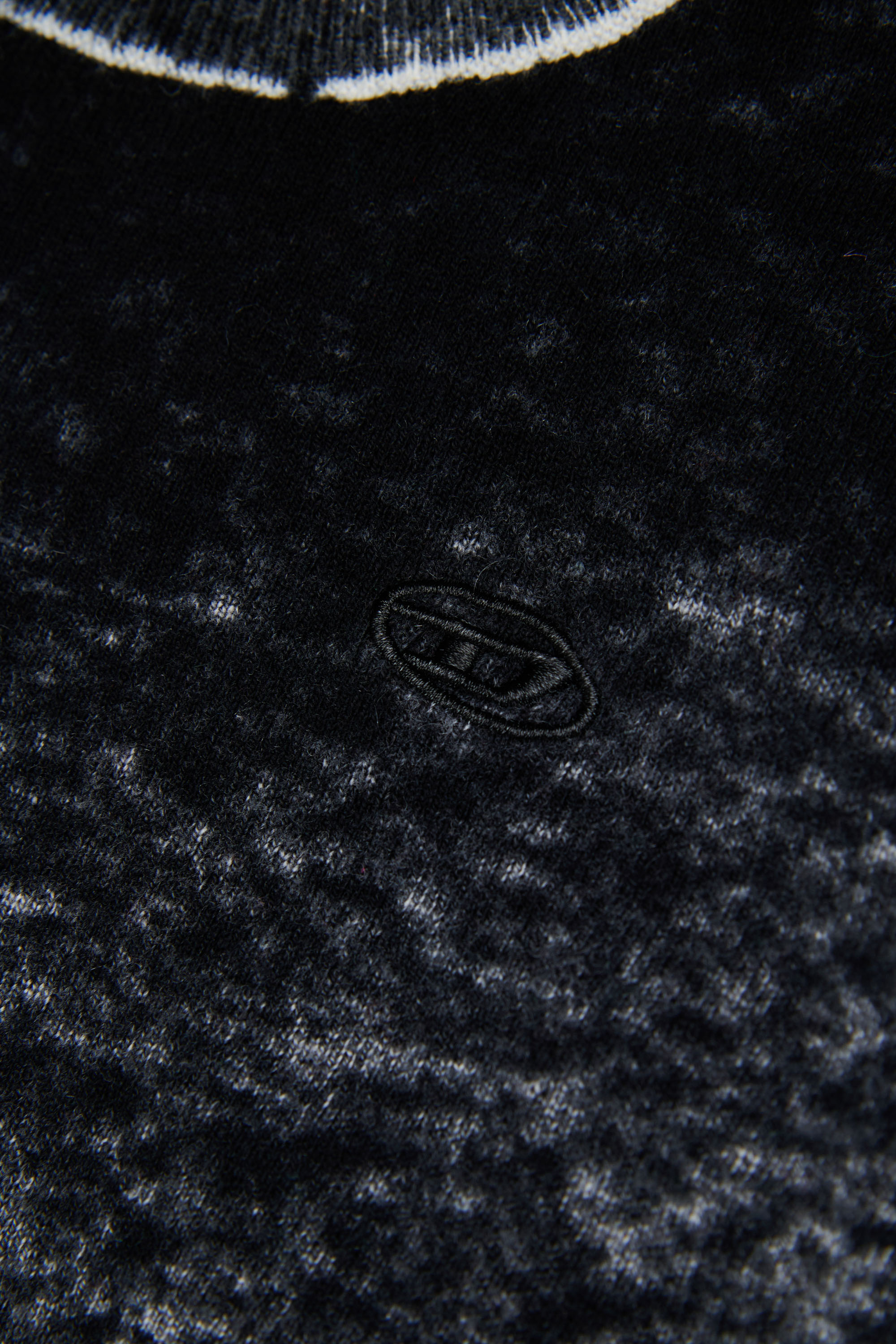 Diesel - KJEMR, Man's Wool-blend sweater with irregular colour effect in Black - 4
