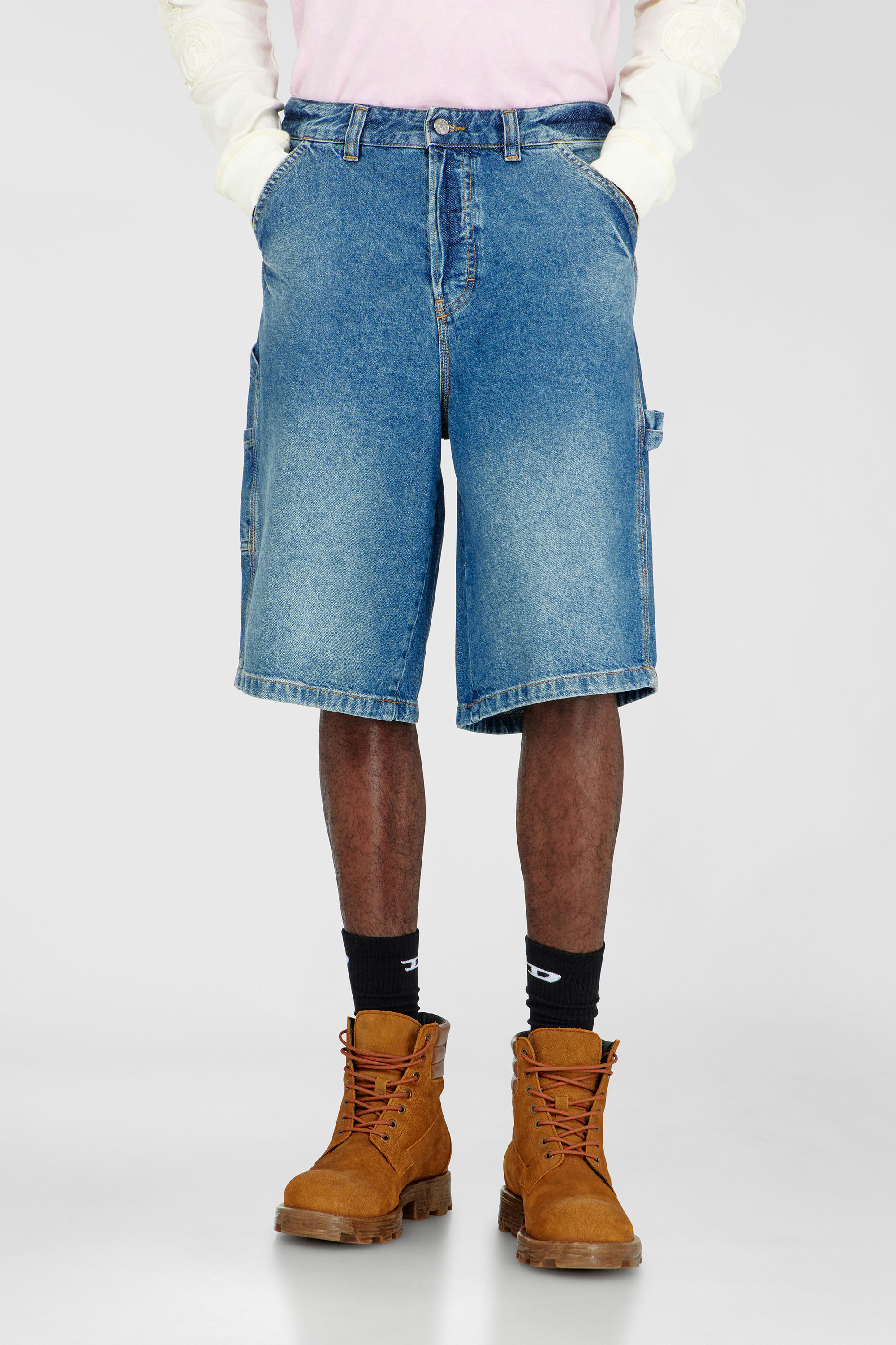 Diesel - D-LIVERY-W-SHORT, Shorts in denim stile utility Uomo in Blu - 1