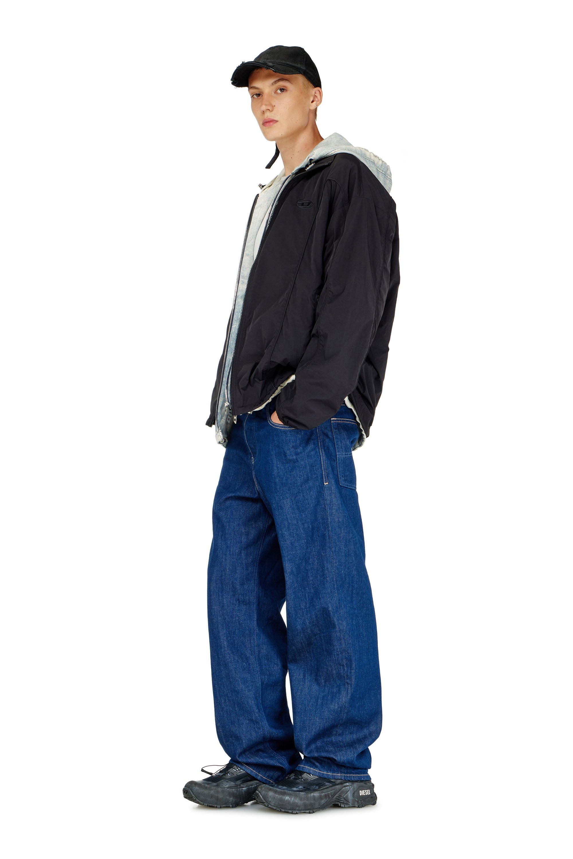 Diesel - J-FIVE-WRD-AKAD, Giacca in nylon crinkle con piping Uomo in Nero - 2