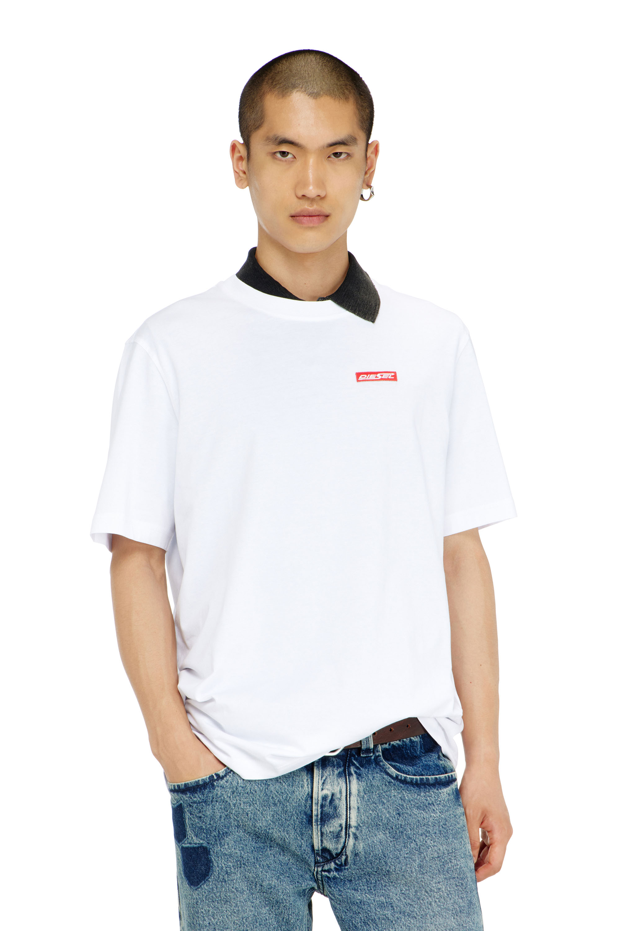 Diesel - T-ADJUST-AA12, T-shirt in cotone con patch logo Uomo in Bianco - 3