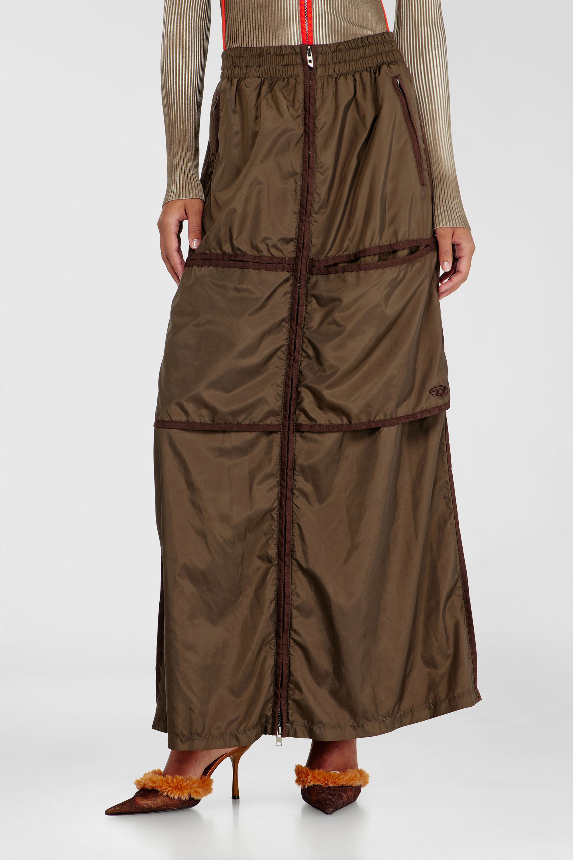 Diesel - O-HYTON, Gonna maxi stile windbreaker con zip frontale Donna in Marrone - 1