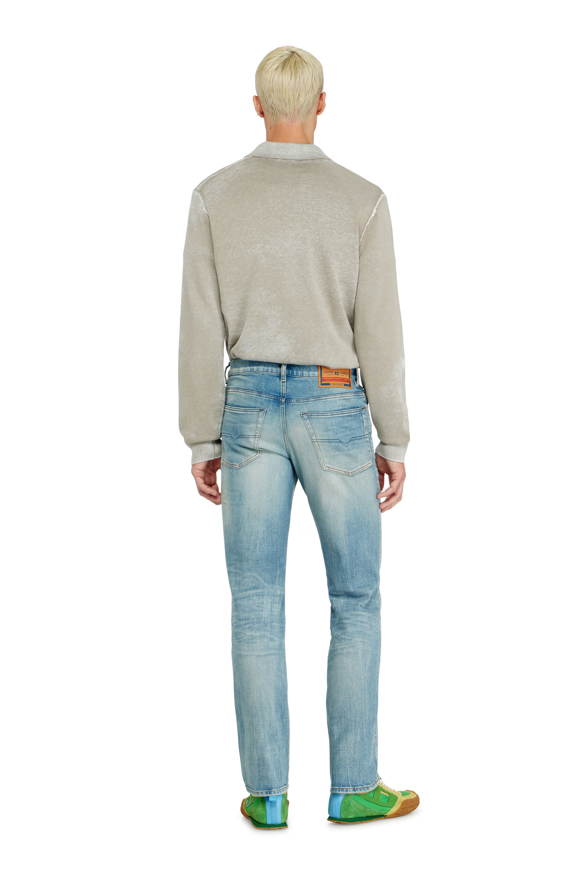 Diesel - Regular Jeans 2023 D-Finitive 09P33 Uomo, Blu Chiaro - Image 3