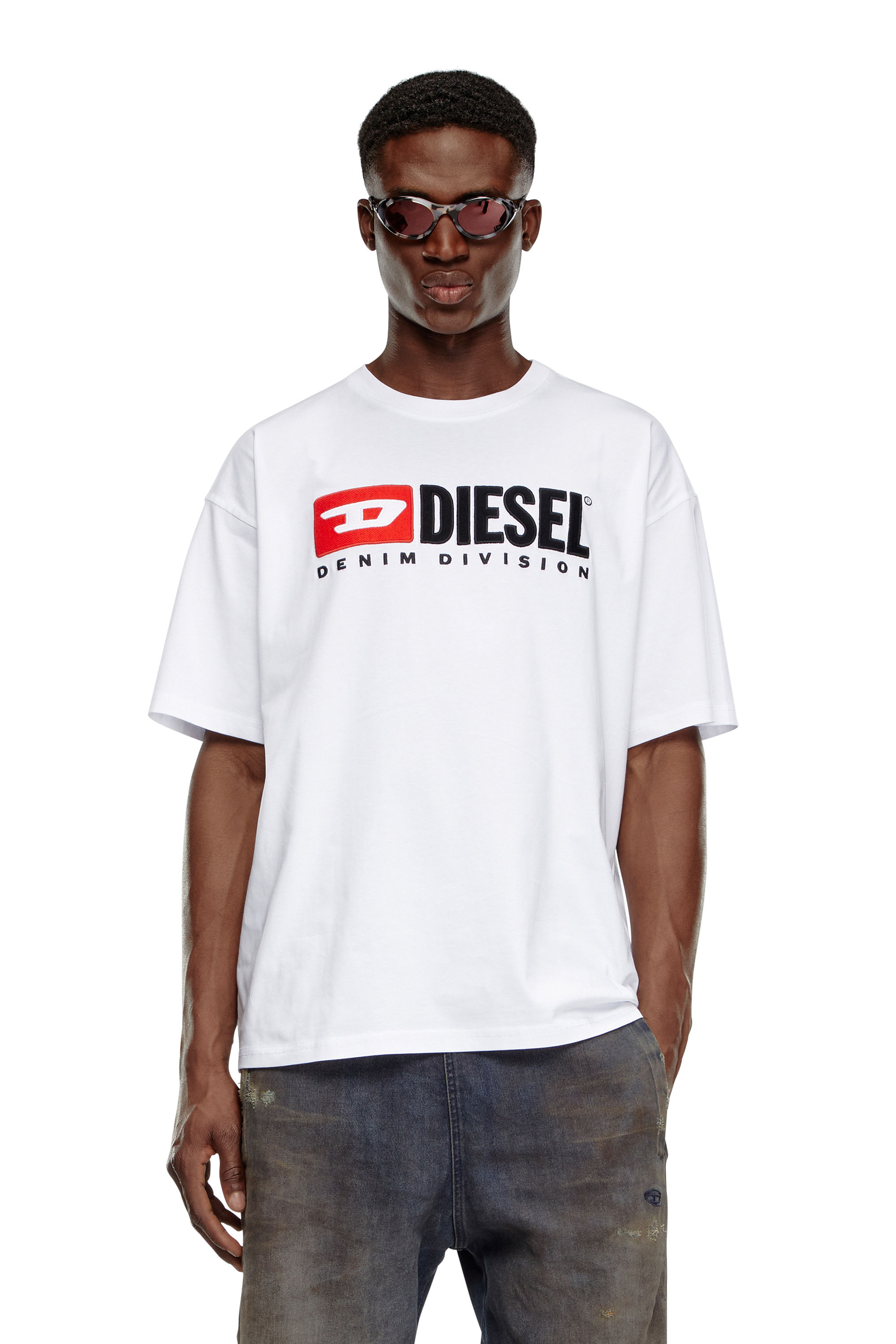 Diesel - T-BOXT-DIV, T-shirt con patch logo Diesel Uomo in Bianco - 1