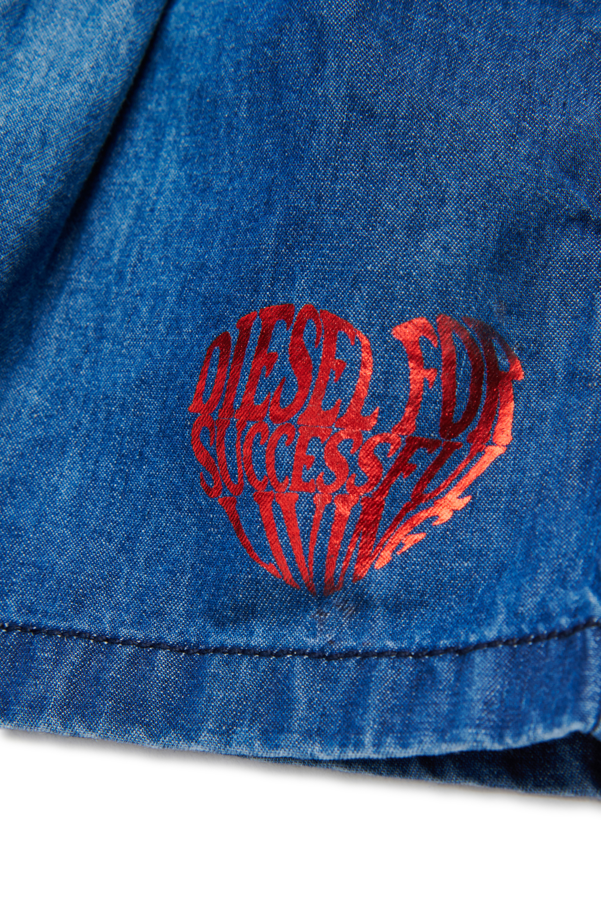 Diesel - PIXIB, Shorts di denim con stampa a cuori Donna in Blu - 4