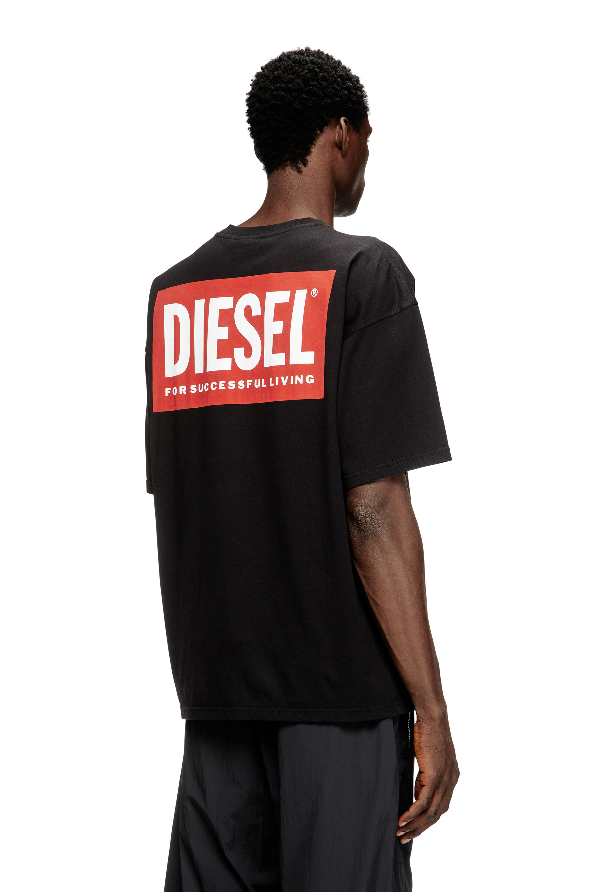 Diesel - T-BOXT-BISK, T-shirt in cotone con stampa Diesel Biscotto Uomo in Nero - 4