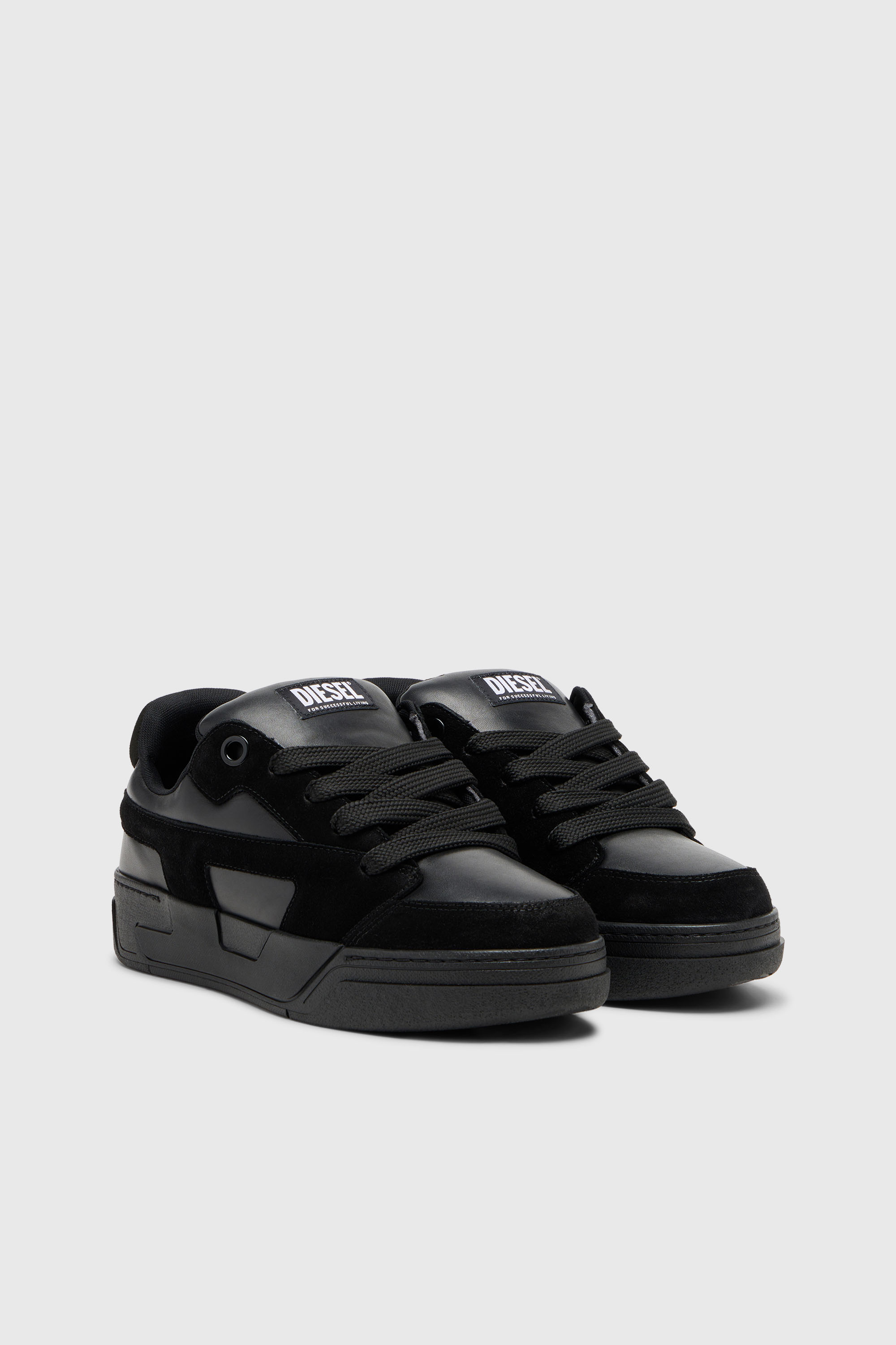 Diesel - S-D-OLLIE LOW, S-D-Ollie-Sneaker monocromatiche in suede e pelle Uomo in Nero - 2