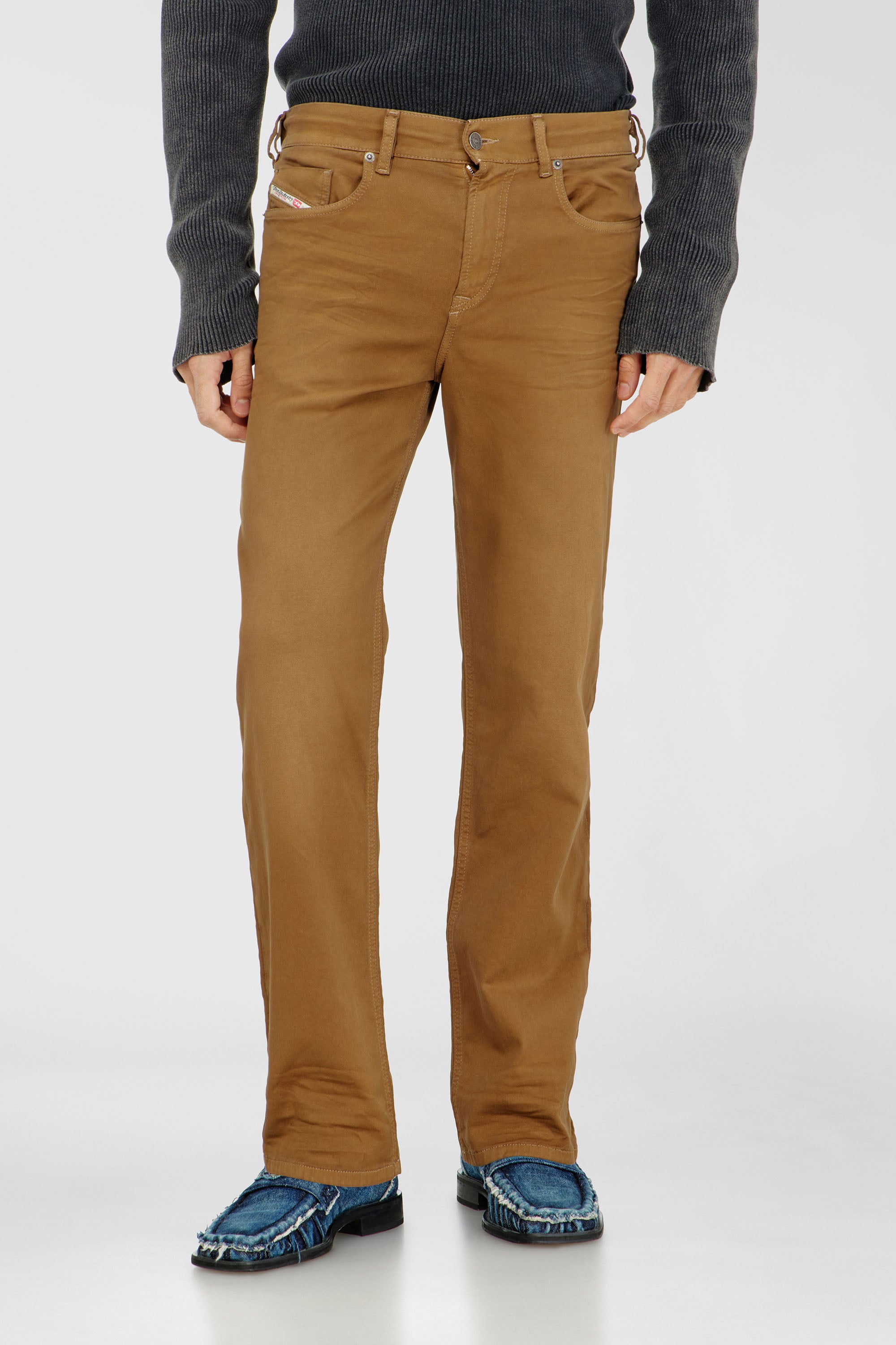 Diesel - Regular 2090 D-Veekley Joggjeans&reg; 0670M Uomo, Marrone - Image 1
