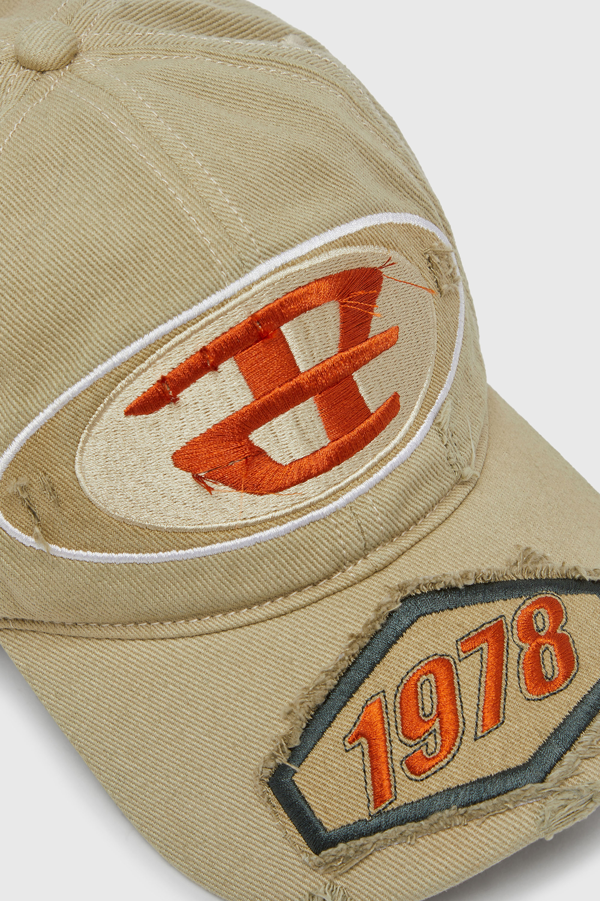 Diesel - C-BRAFF, Cappello da baseball con patch ricamate Unisex in Marrone - 3