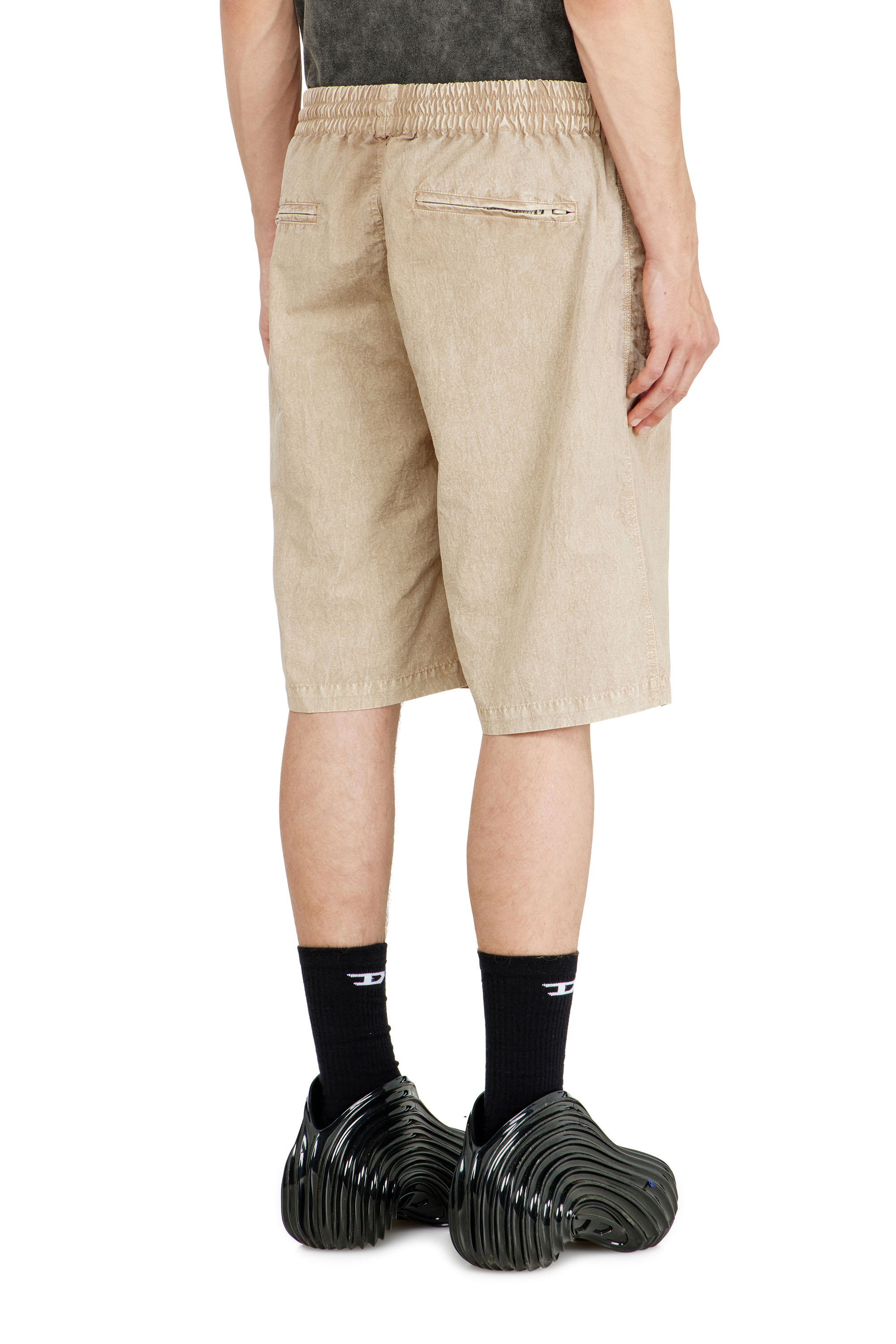 Diesel - P-THECK-SHORT-PLBH, Pantaloni corti in nylon lavorato Uomo in Beige - 3