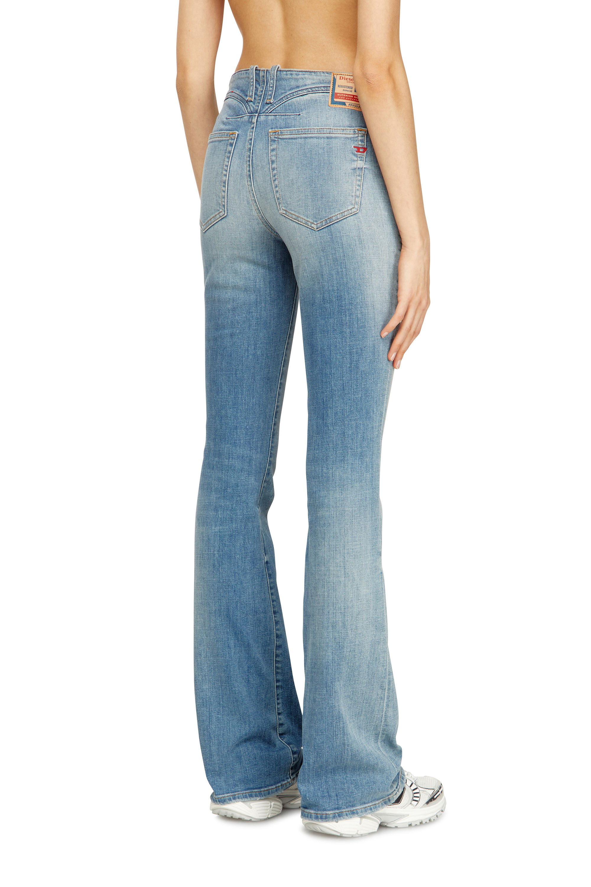 Diesel - Bootcut Jeans 1969 D-Ebbey 09N95 Donna, Blu Chiaro - Image 4
