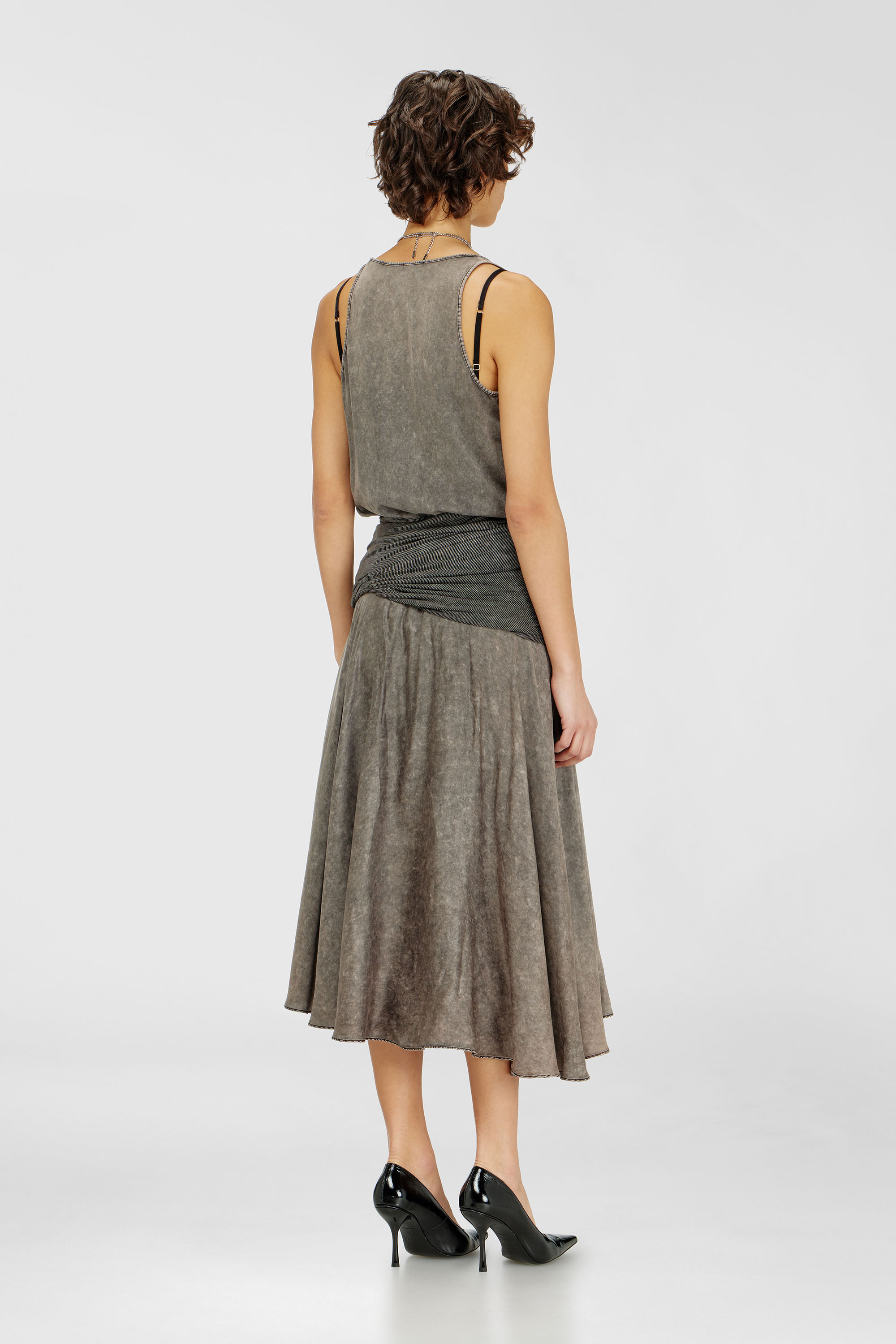 Diesel - D-SYA, Abito midi con dettaglio vita twist Donna in Grigio - 4