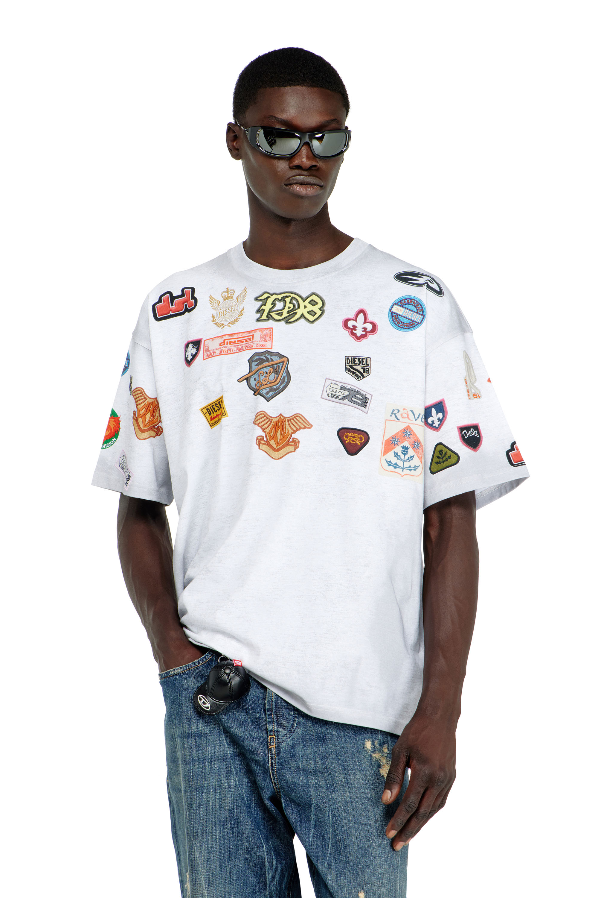 Diesel - T-BOXT-AA6, T-shirt in cotone con stampa patch all-over Uomo in Bianco - 1