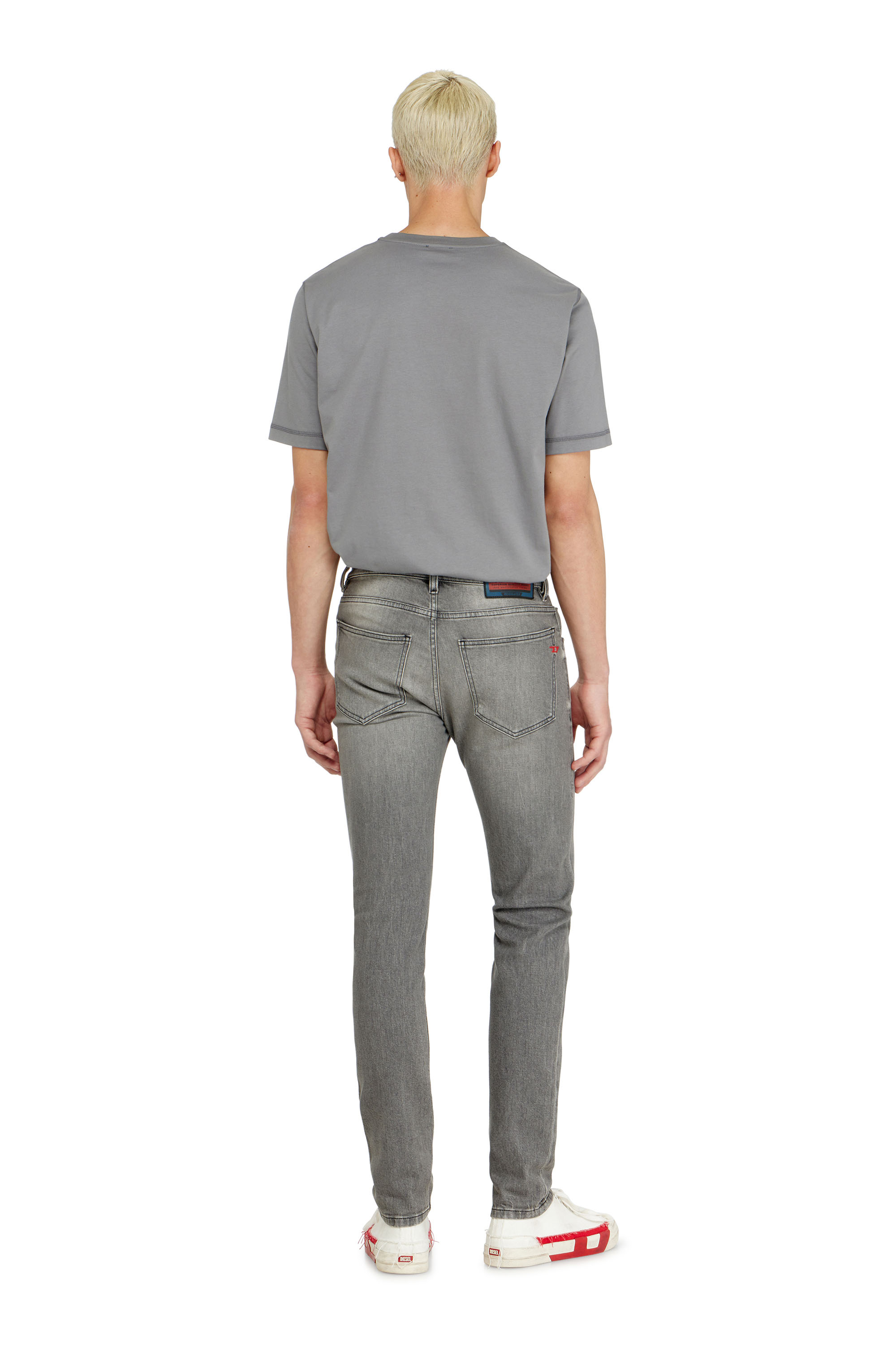 Diesel - Slim Jeans 2019 D-Strukt 0KBBL Uomo, Grigio Chiaro - Image 3