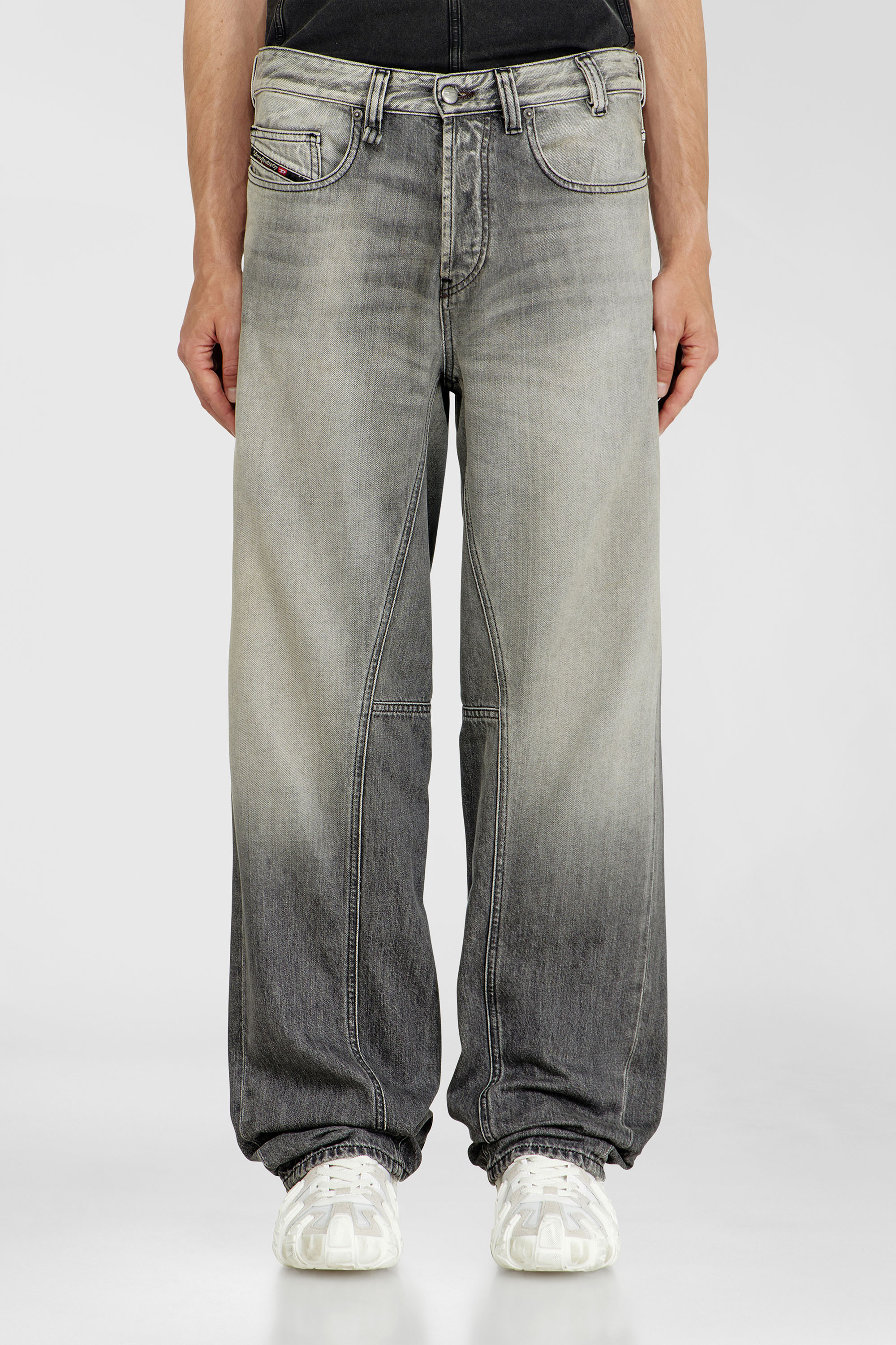 Diesel - Relaxed Jeans 2001 D-Macro 09P56 Uomo, Grigio - Image 1