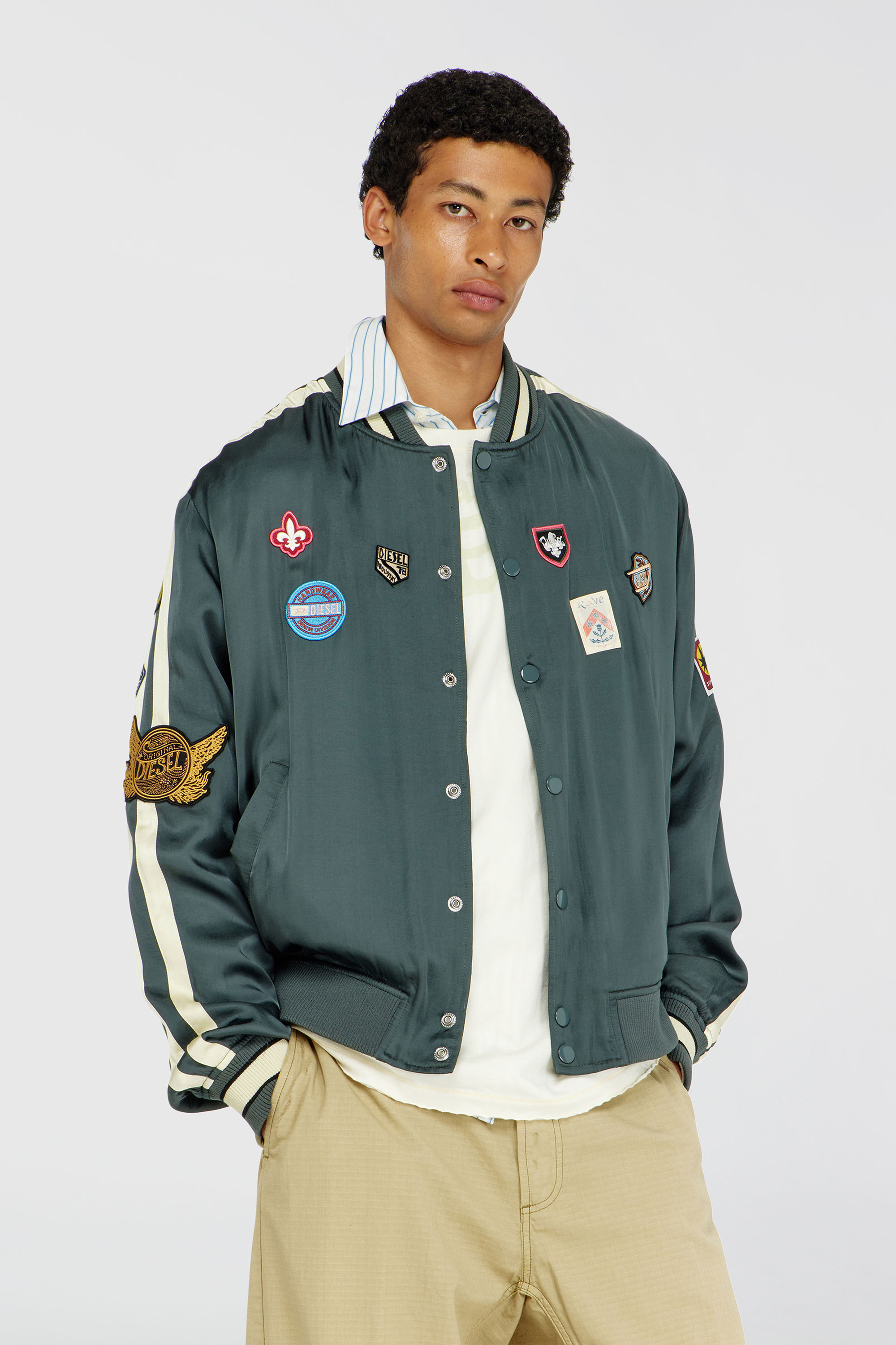 Diesel - J-ANNU, Bomber in raso con patch Uomo in Verde - 3