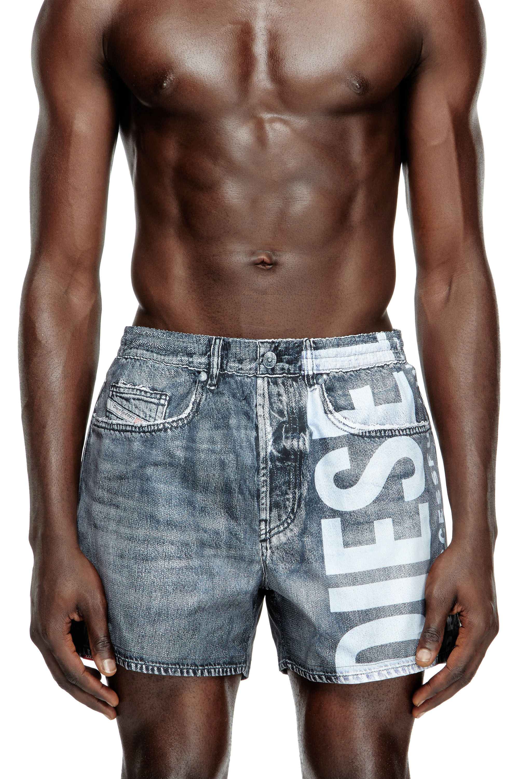 Diesel - KEN-37-DNM, Pantaloncini da mare effetto denim Uomo in Grigio - 2