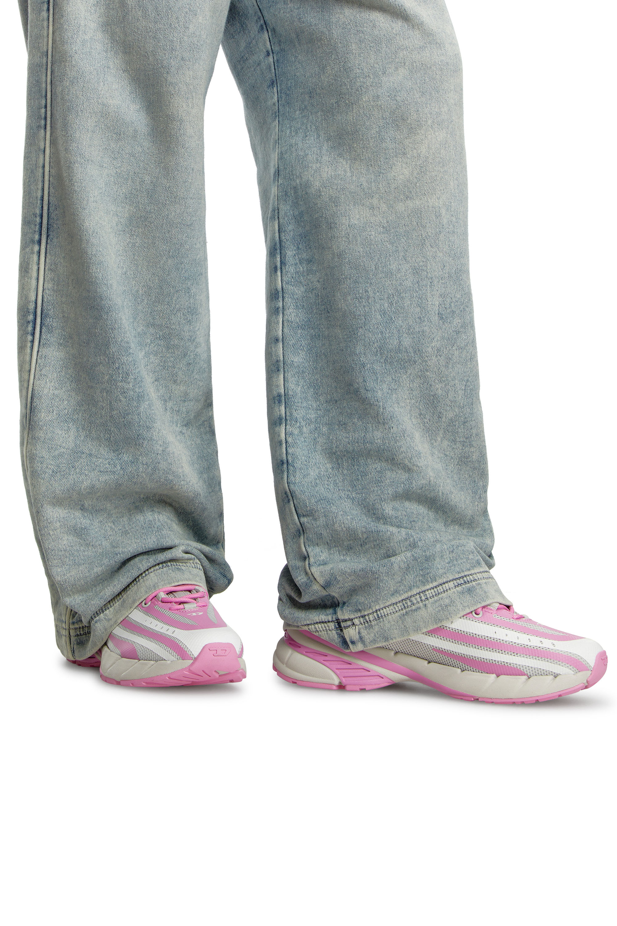 Diesel - D-AIRSPEED LOW W, D-Airspeed Low-Sneaker a righe in mesh coated Donna in Multicolor - 2