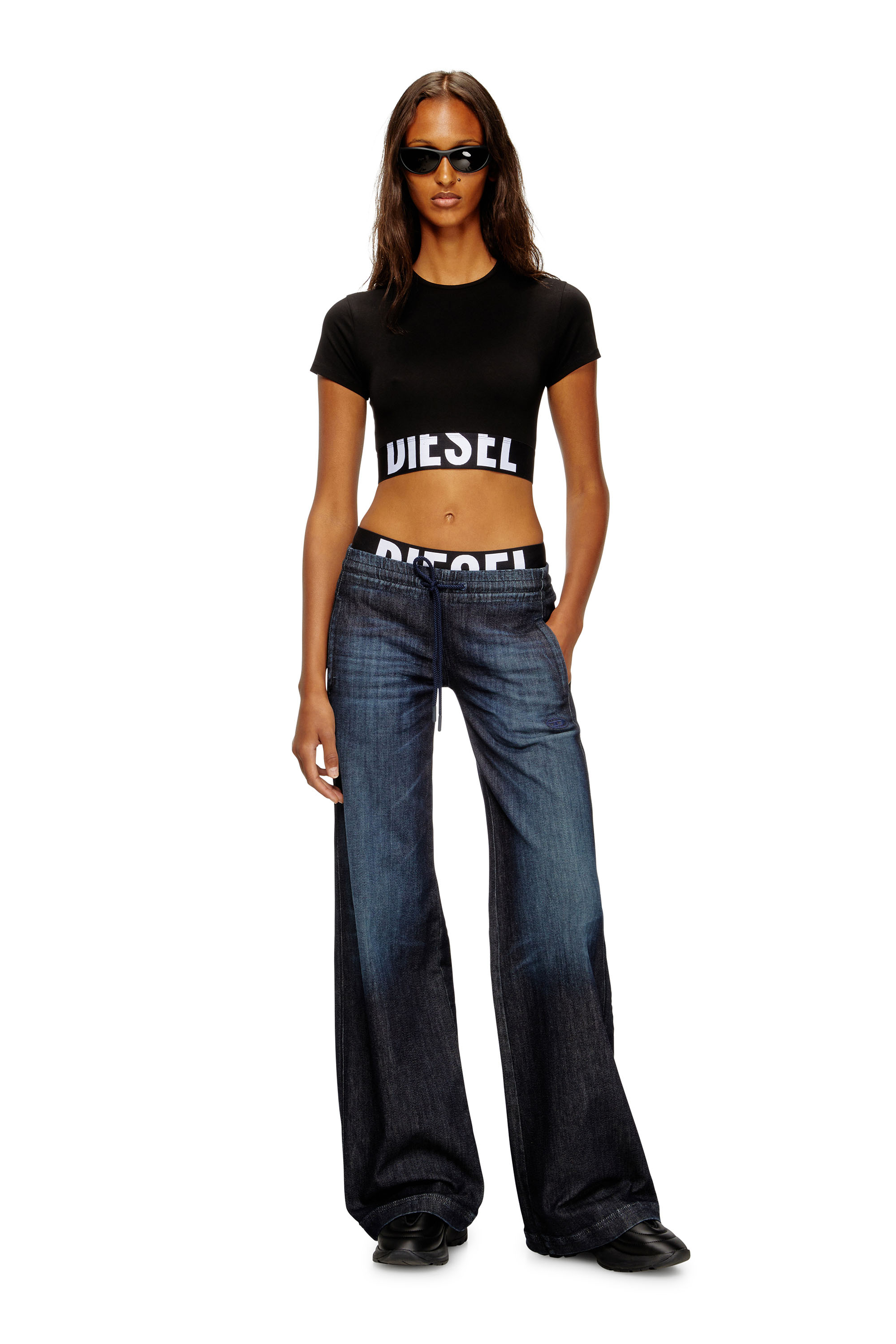 Diesel - UFTEE-SPORT-CROPPED-T-SHIRT, Crop top sportivo con fascia logo Donna in Nero - 4