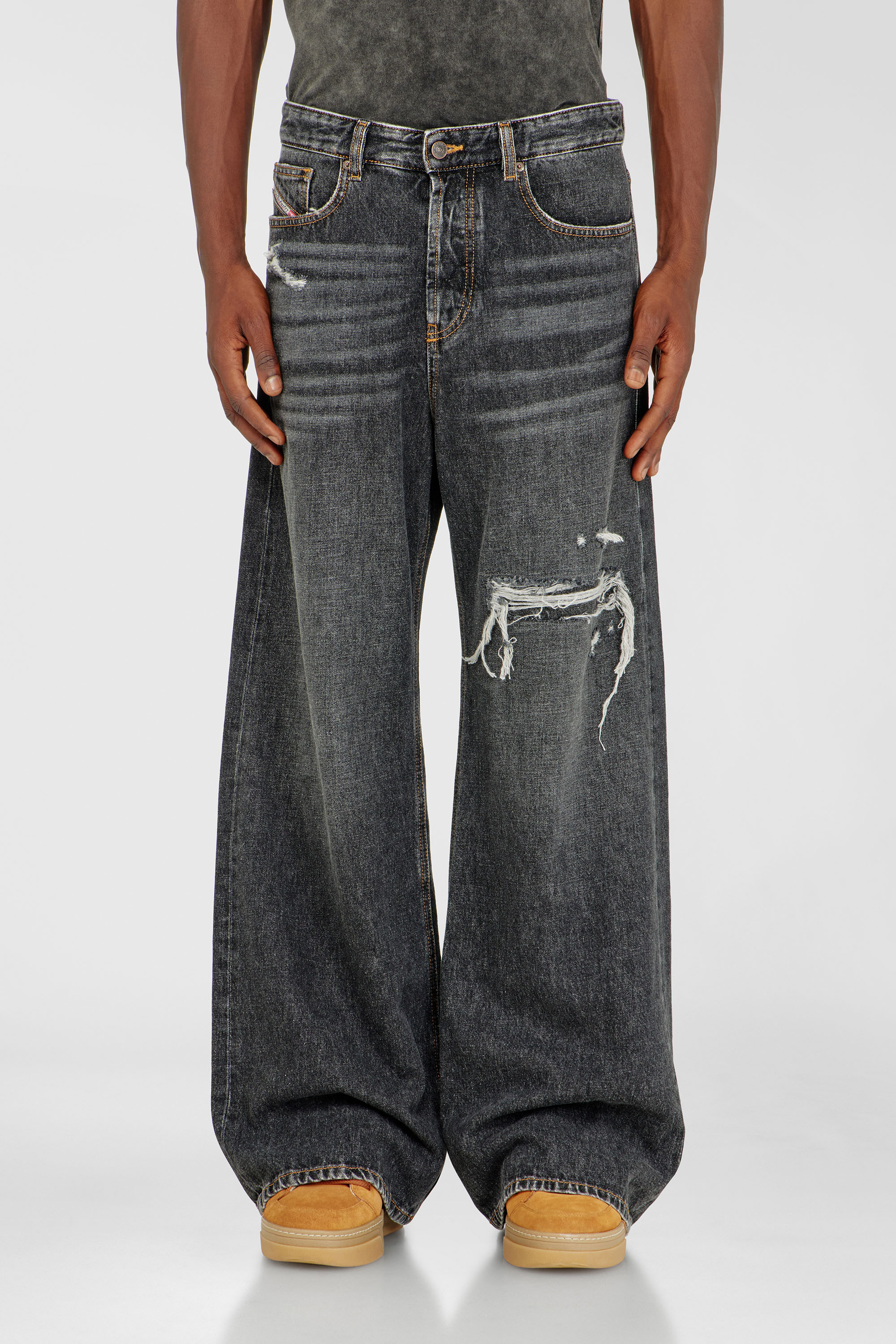 Diesel - Relaxed Jeans D-Rise 007DN Uomo, Nero/Grigio scuro - Image 4
