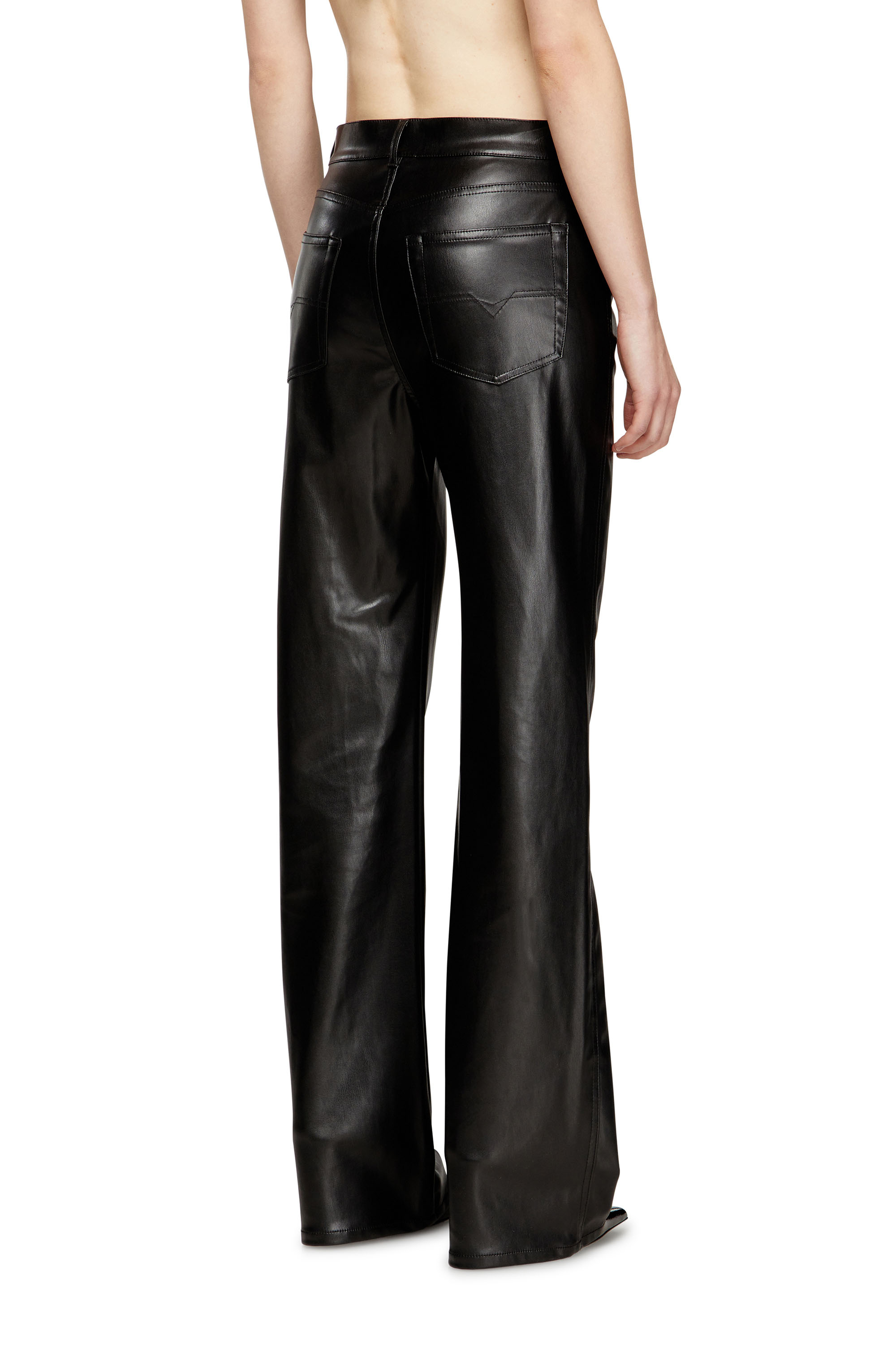 Diesel - P-LAIN, Pantalone 5 tasche in tessuto coated Donna in Nero - 4