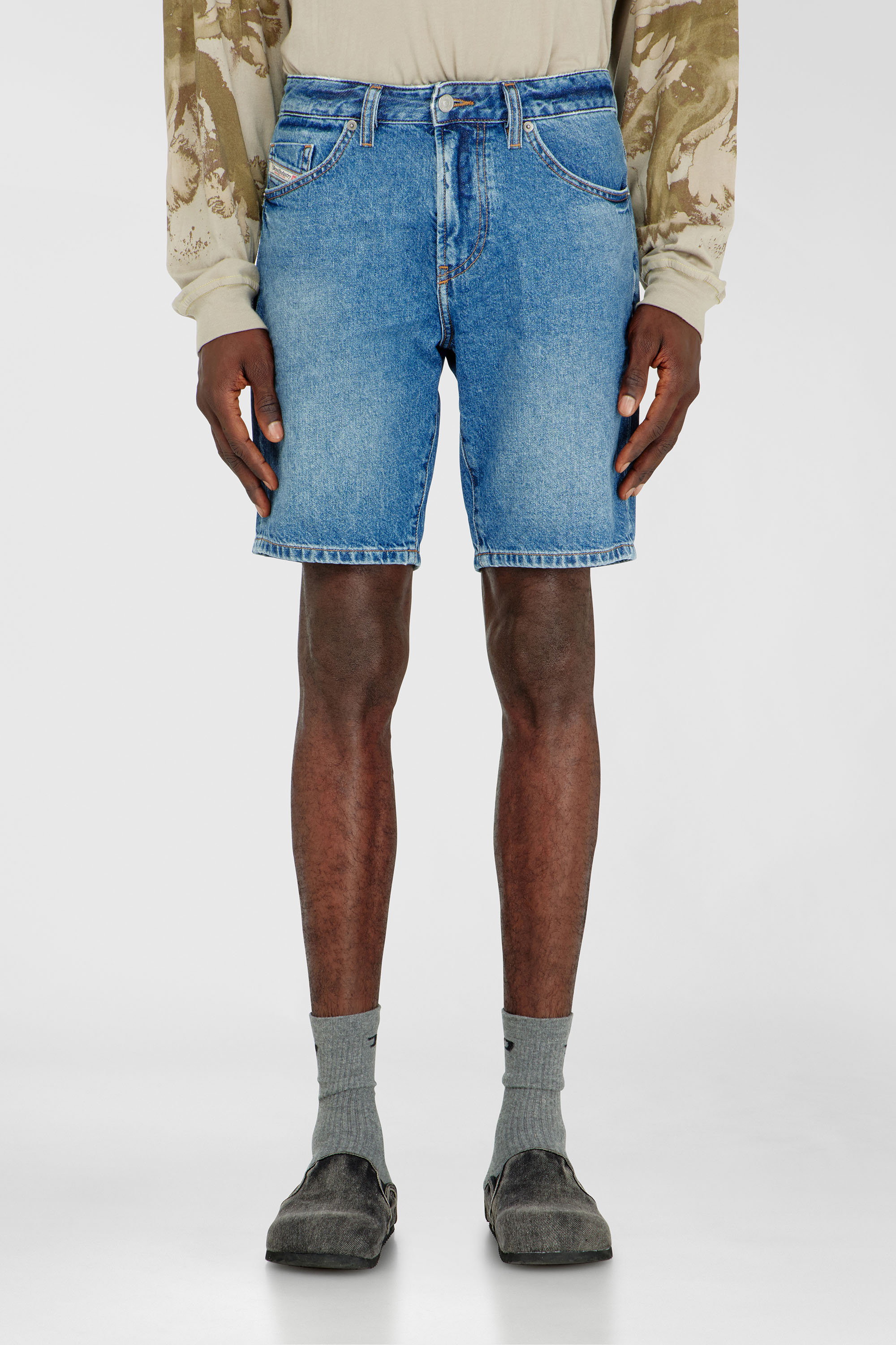 Diesel - D-FIN, Shorts slim in denim lavaggio pulito Uomo in Blu - 1