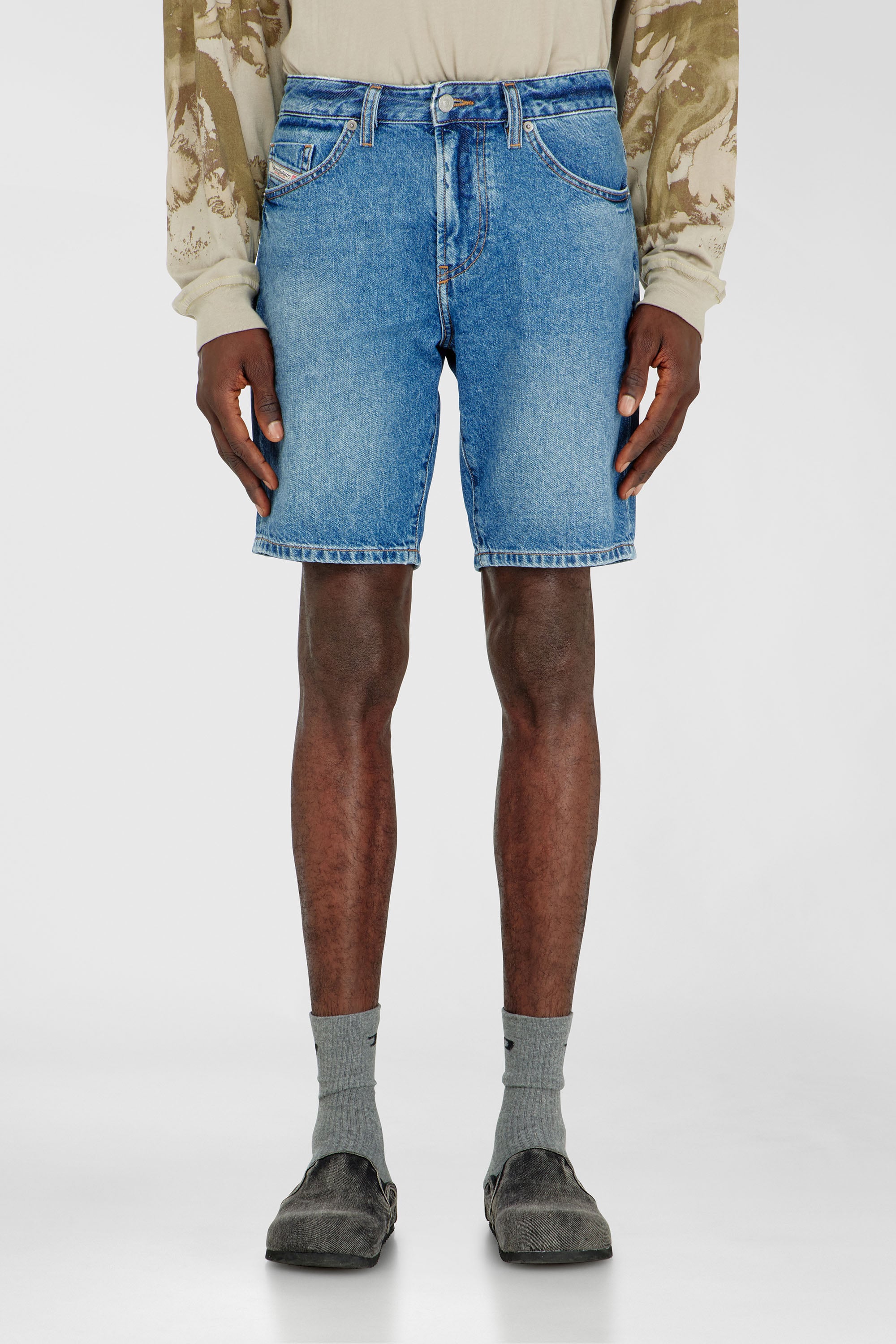 Diesel - D-FIN, Shorts slim in denim lavaggio pulito Uomo in Blu - 3