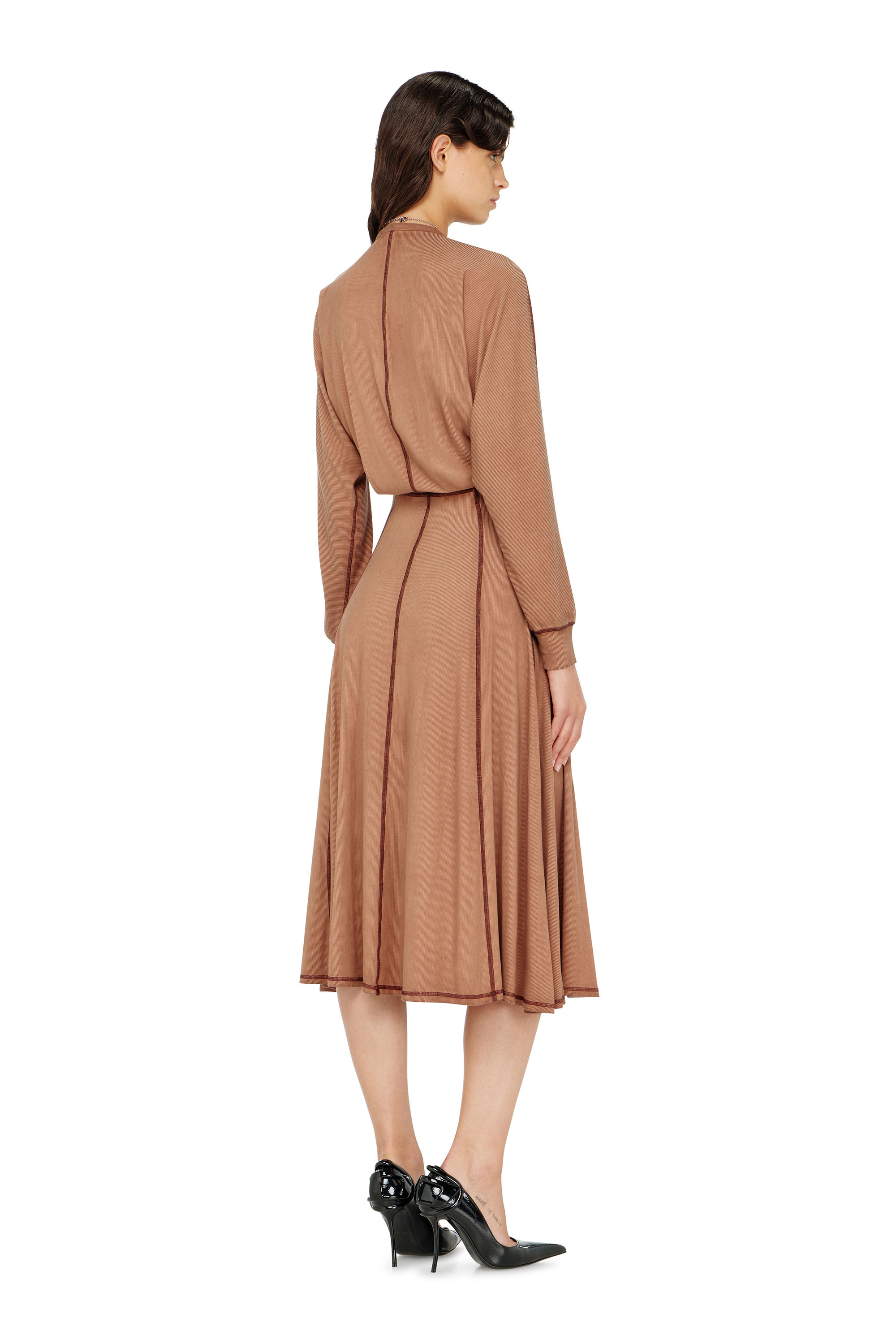 Diesel - D-ISERINA, Abito midi in jersey a costine con maniche a pipistrello Donna in ToBeDefined - 4
