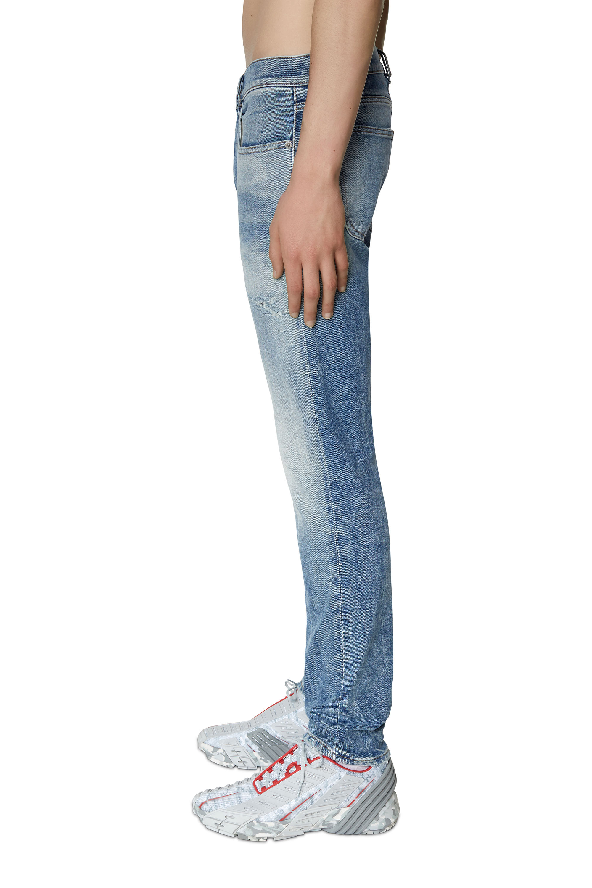Diesel - 2019 D-STRUKT 009MW Slim Jeans, Blu Chiaro - Image 5