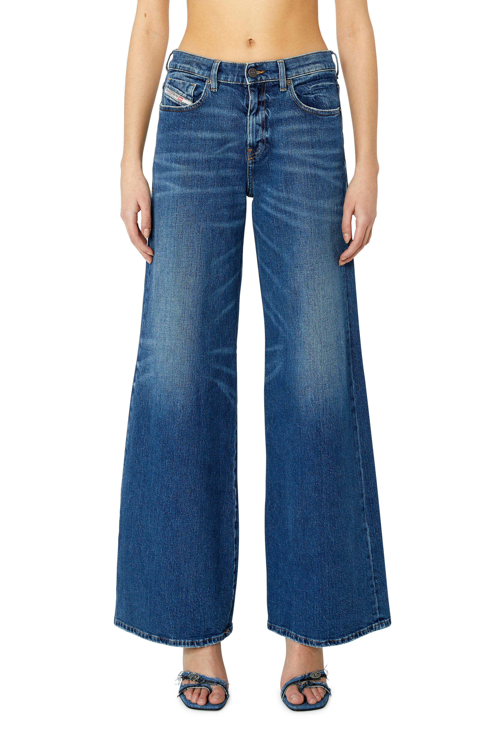 Diesel - 1978 D-Akemi 007L1 Bootcut and Flare Jeans, Blu medio - Image 1
