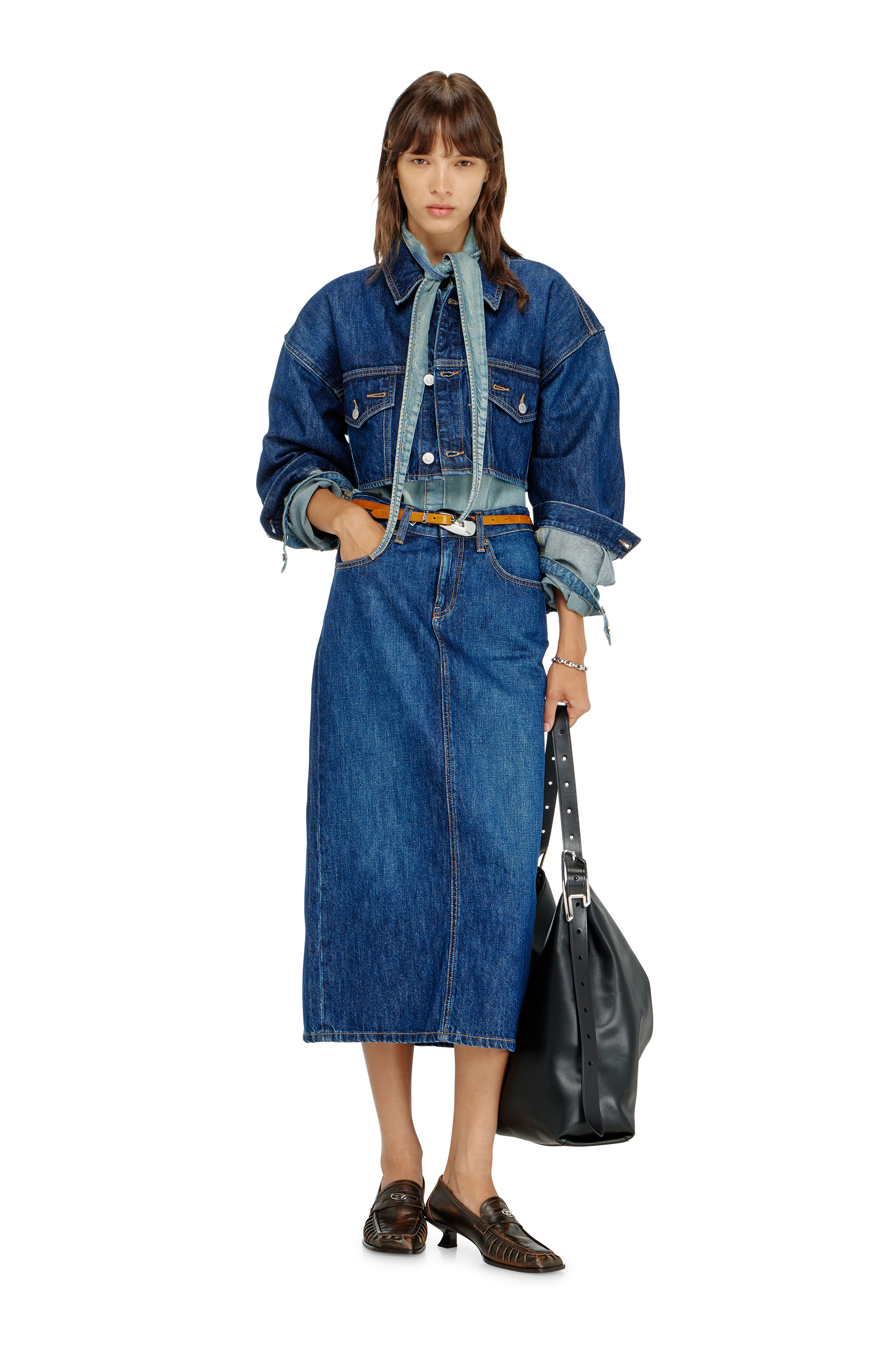 Diesel - DE-MALLEY, Giacca trucker in denim cropped oversize Donna in Blu - 2