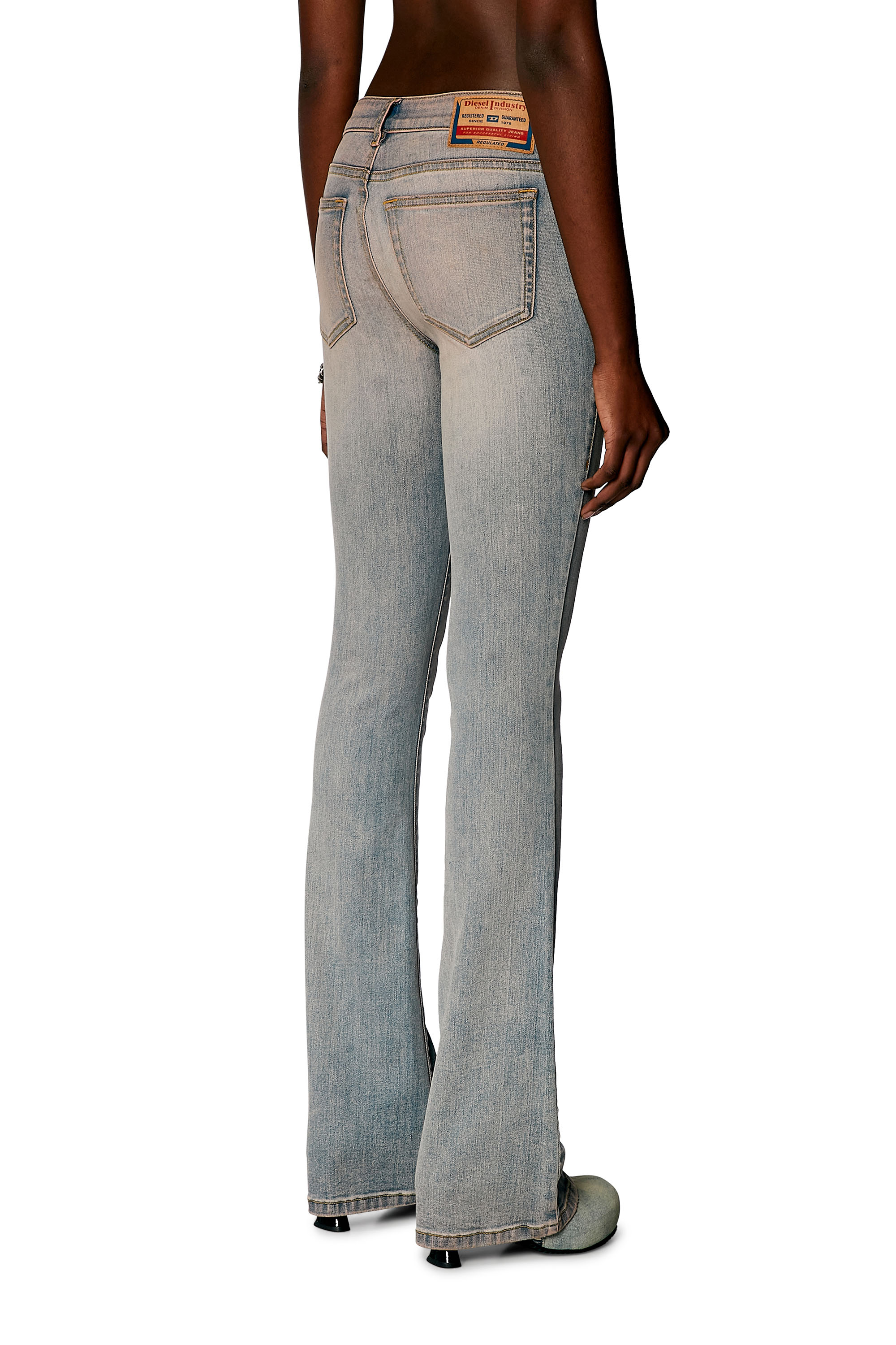 Diesel - Bootcut Jeans 1969 D-Ebbey 0PFAT Donna, Blu Chiaro - Image 4