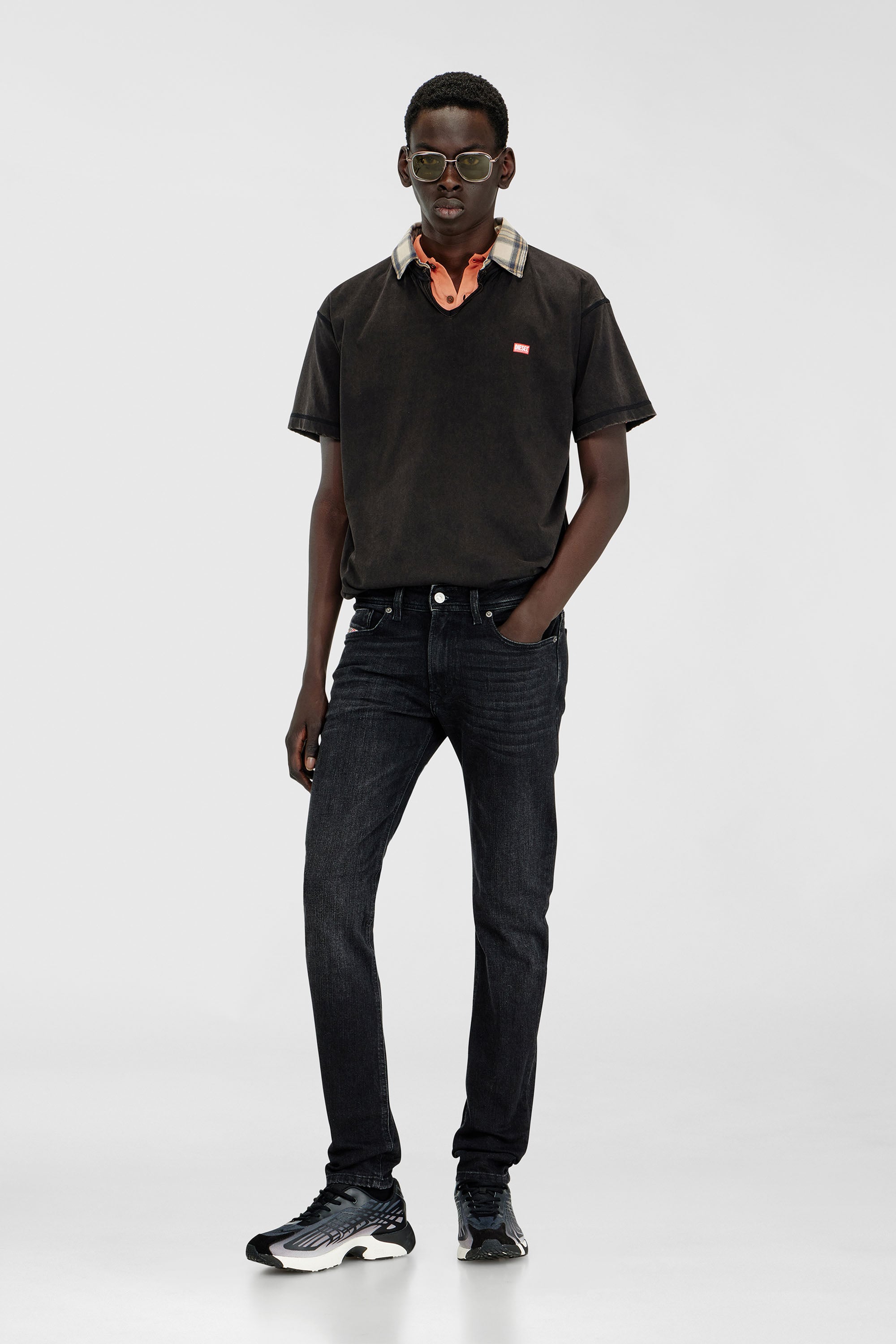 Diesel - Skinny Jeans 1979 Sleenker 0GRDA Uomo, Nero/Grigio scuro - Image 1
