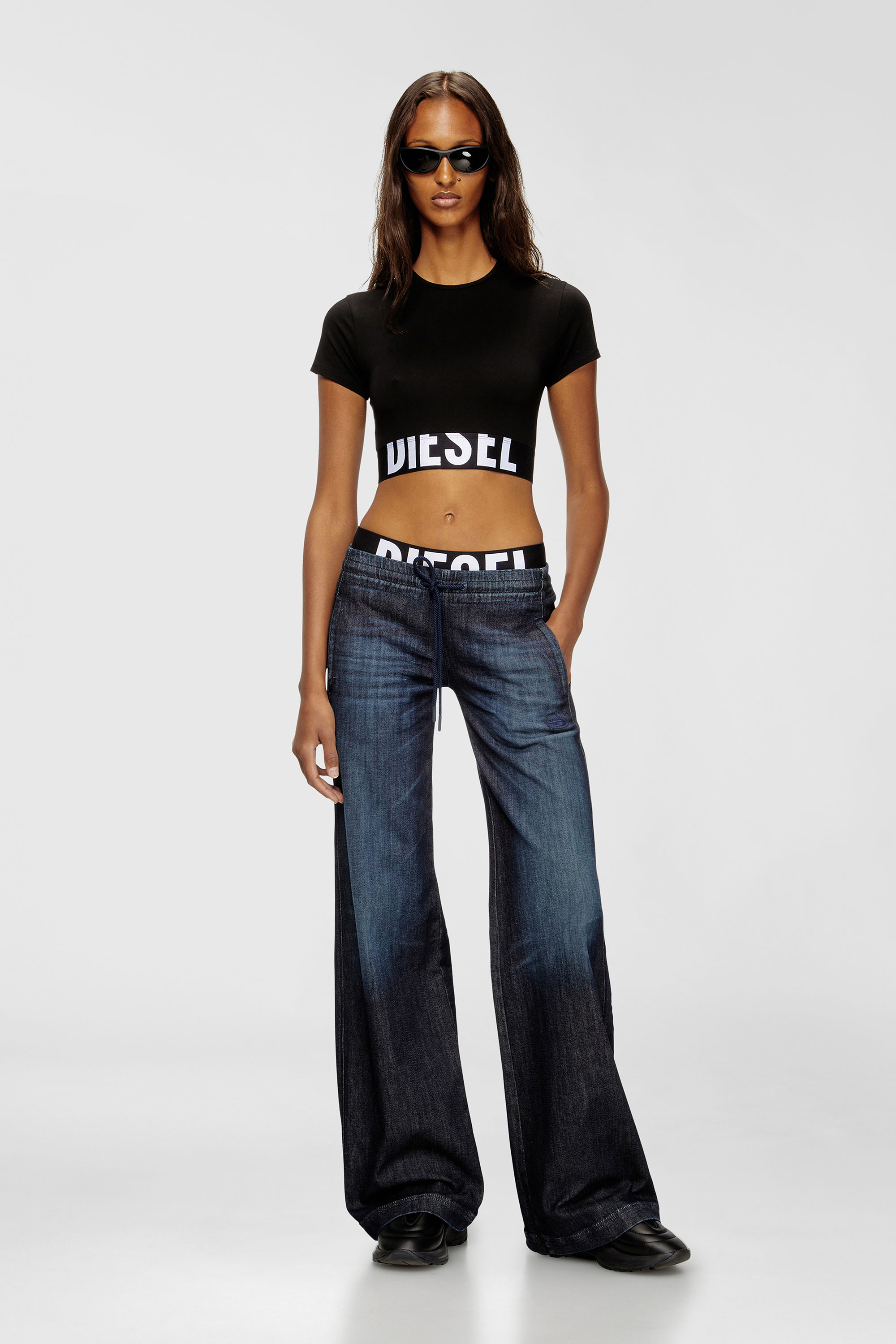 Diesel - UFTEE-SPORT-CROPPED-T-SHIRT, Crop top sportivo con fascia logo Donna in Nero - 6