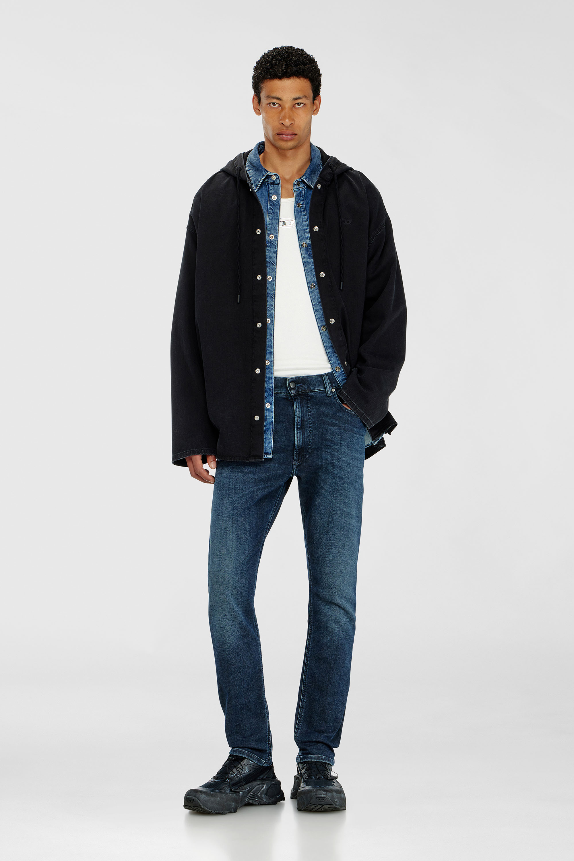 Diesel - Regular 2032 D-Krooley-BW Joggjeans&reg; 09P94 Uomo, Blu Scuro - Image 2