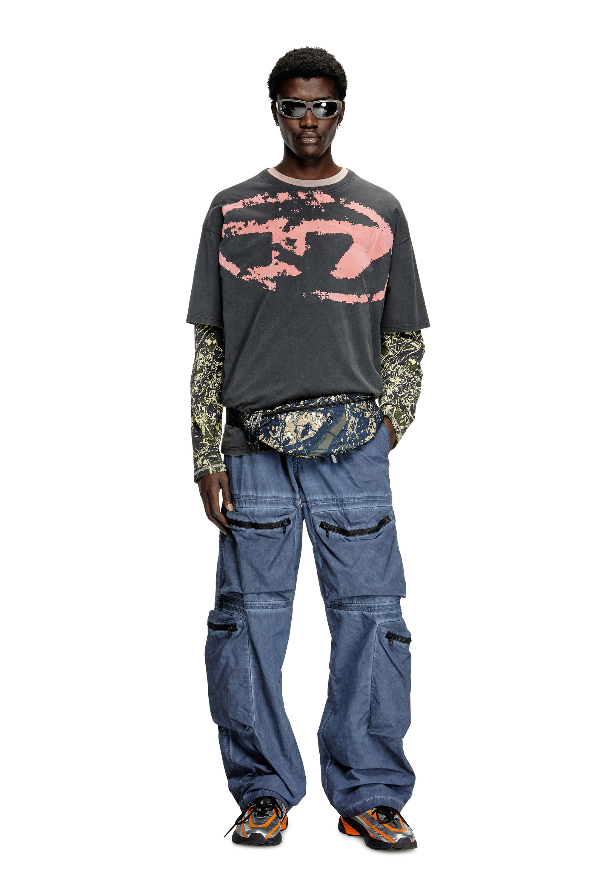 Diesel - T-BOXT-R21, T-shirt acid-wash con logo Oval D floccato Uomo in ToBeDefined - 2