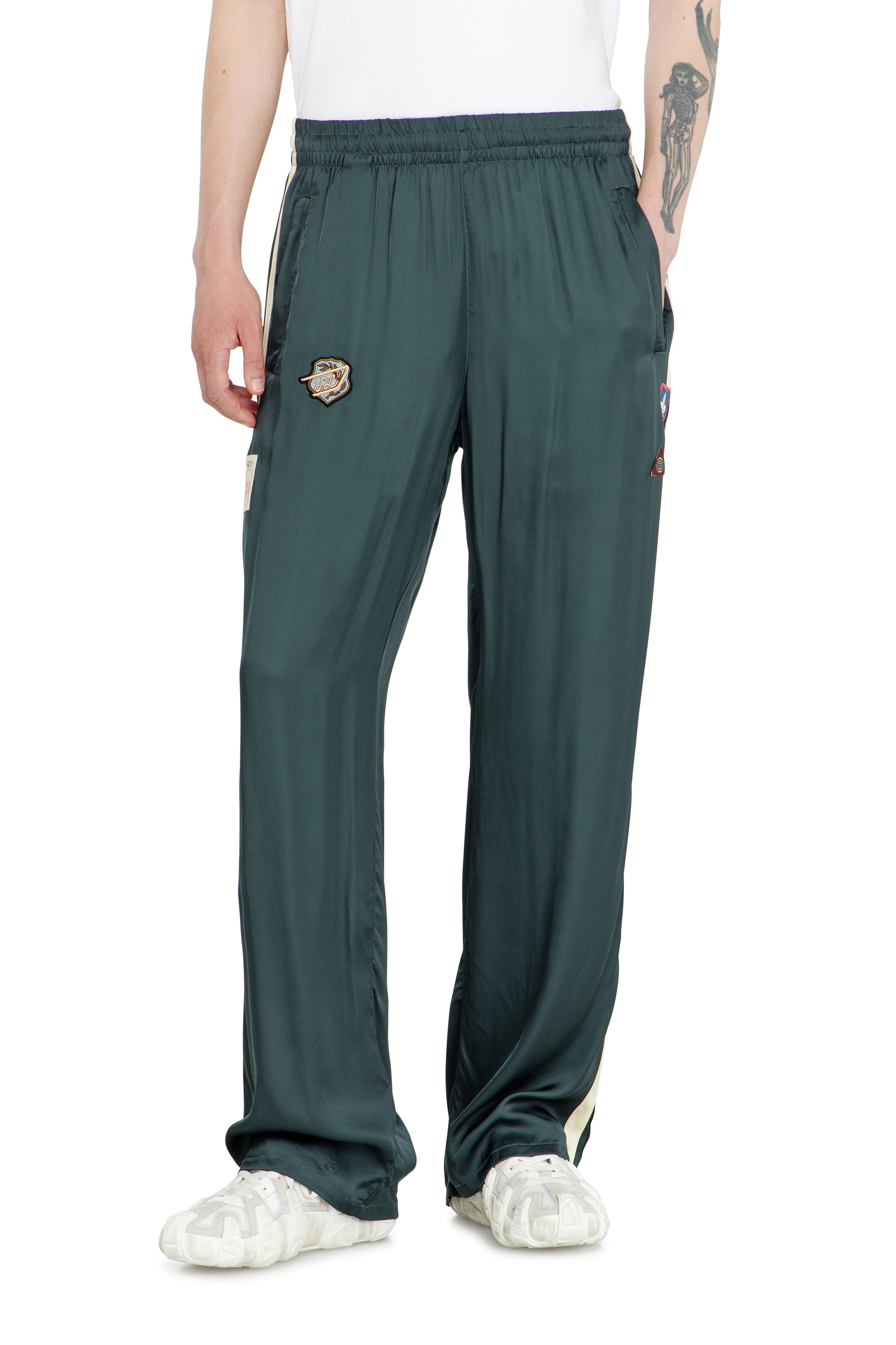 Diesel - P-ANNU, Pantaloni da tuta in raso con patch Uomo in ToBeDefined - 3
