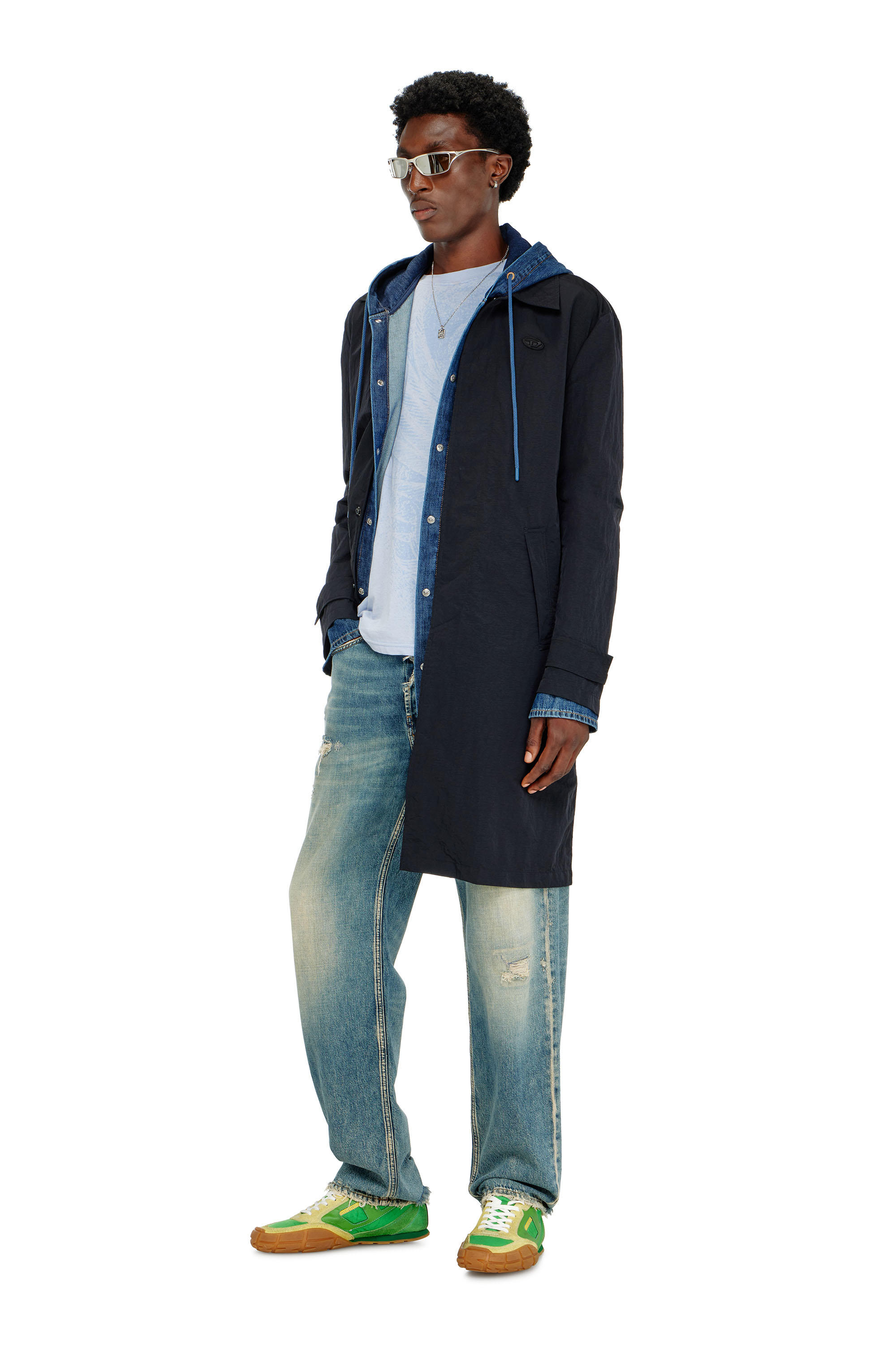 Diesel - J-BURHAT, Cappotto in nylon con finitura crinkle lucida Uomo in Nero - 1