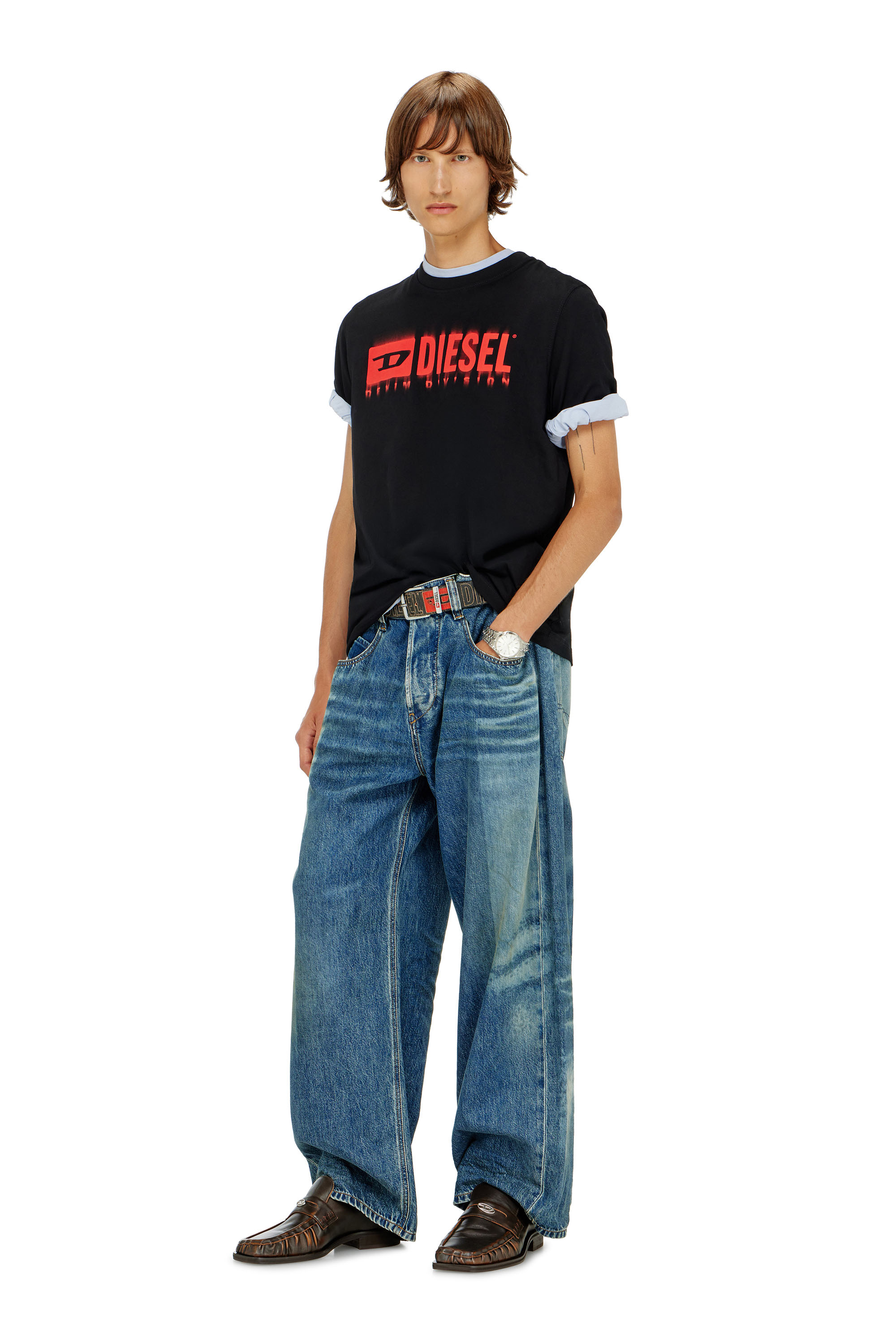 Diesel - T-ADJUST-Q7, T-shirt con logo Diesel sfumato Uomo in Nero - 2