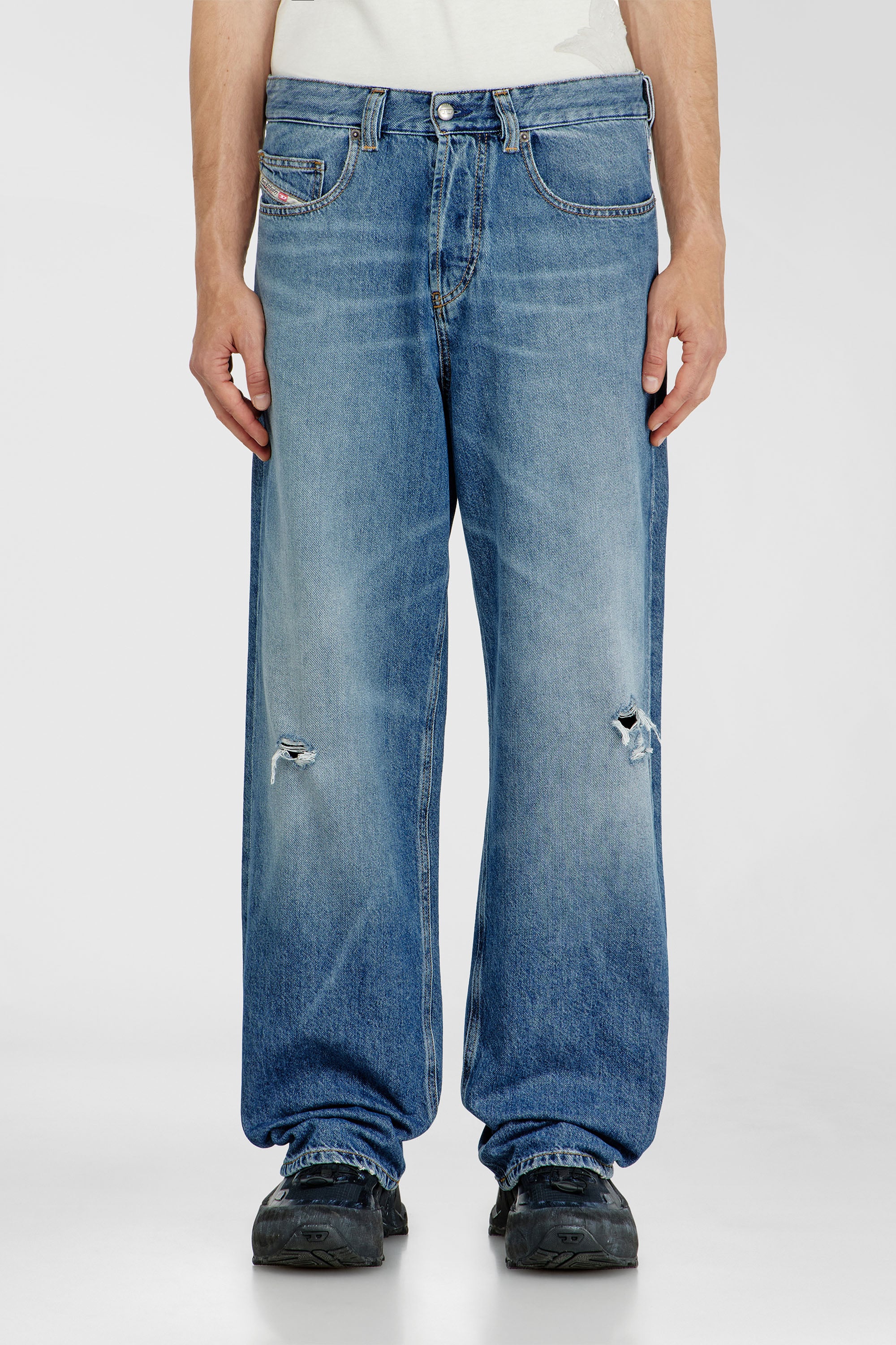 Diesel - Relaxed Jeans 2001 D-Macro 09P61 Uomo, Blu medio - Image 1