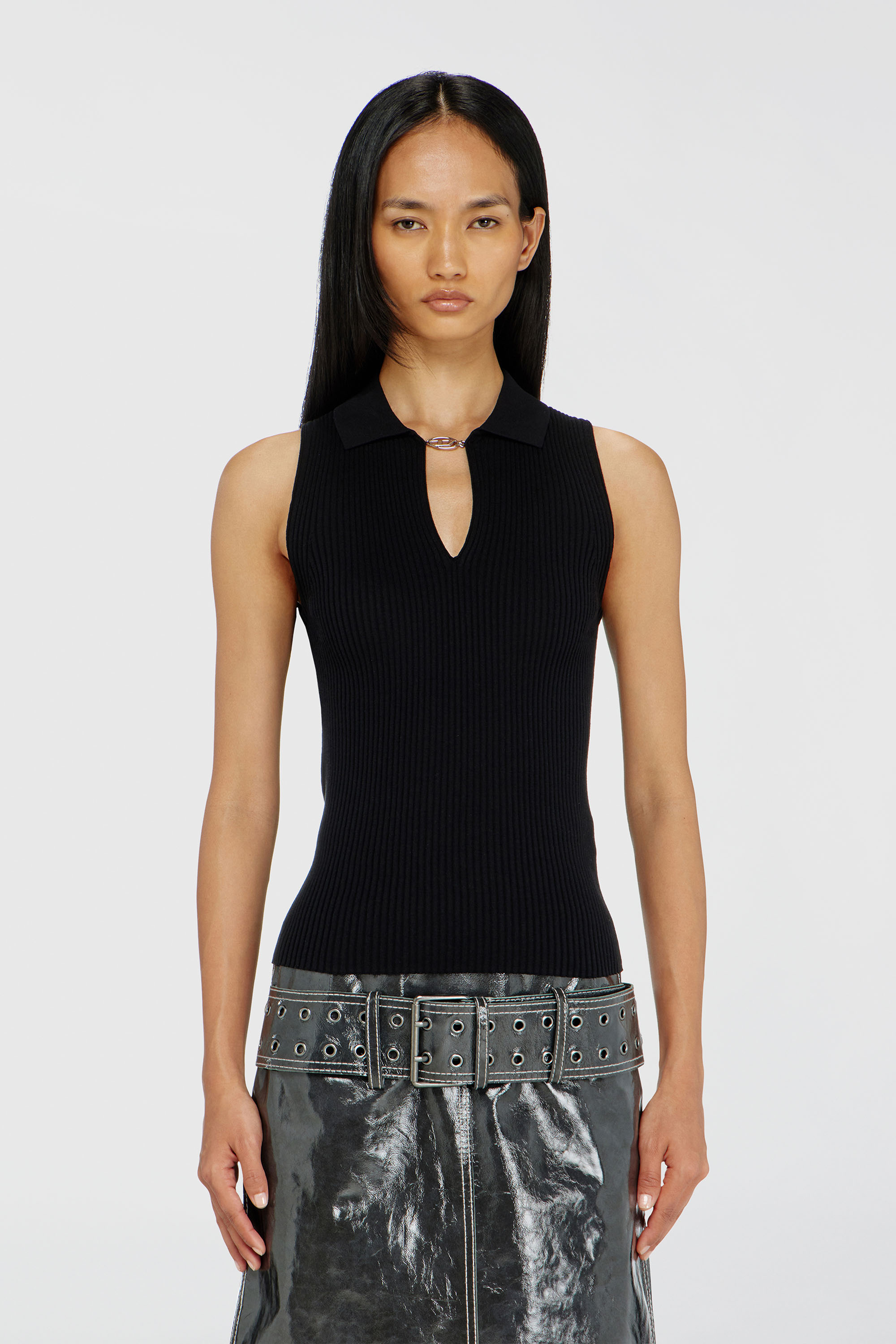 Diesel - M-LILITA, Top polo smanicato a costine in misto seta Donna in Nero - 5