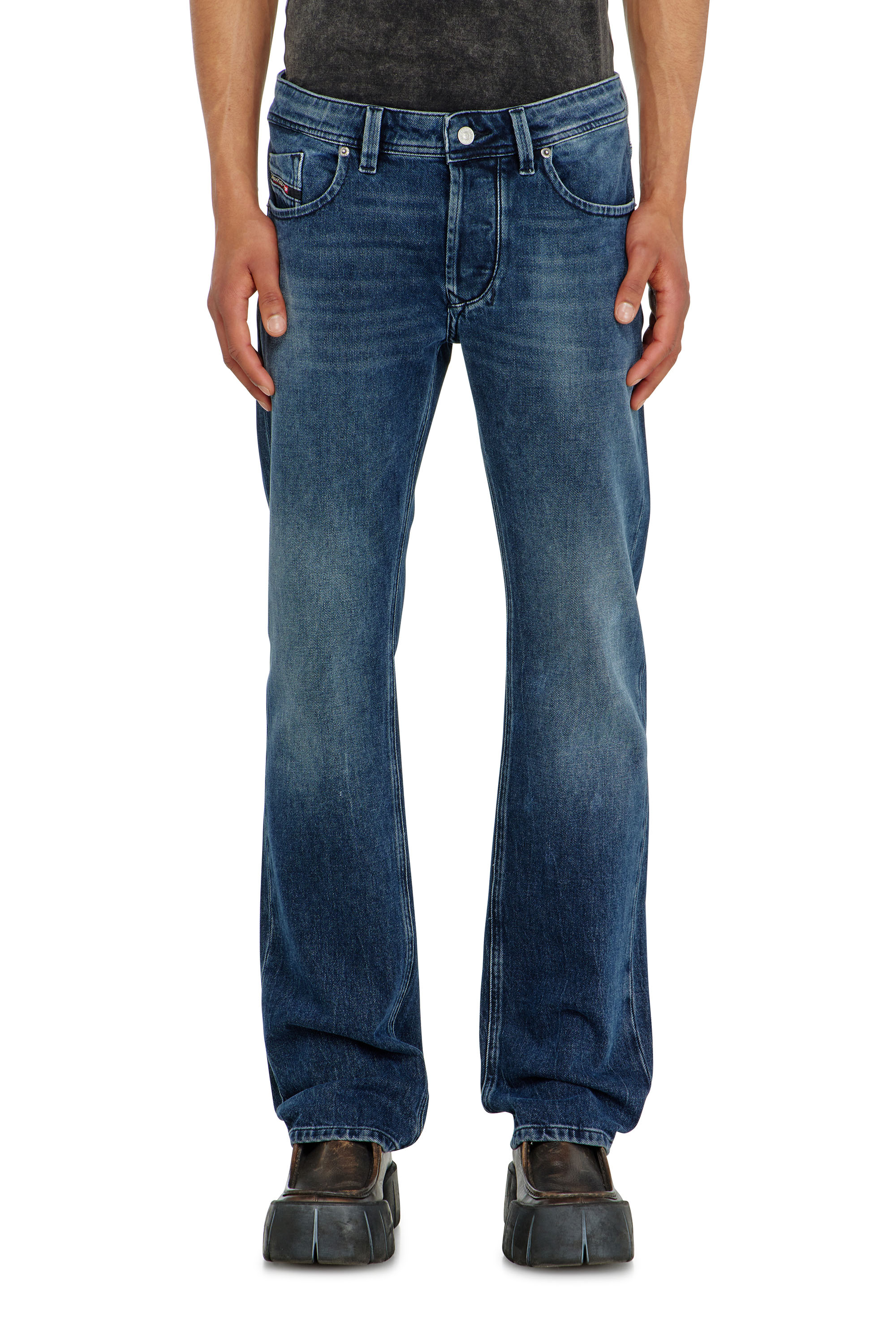 Diesel - Regular Jeans 1985 Larkee 0KBBM Uomo, Blu Scuro - Image 4