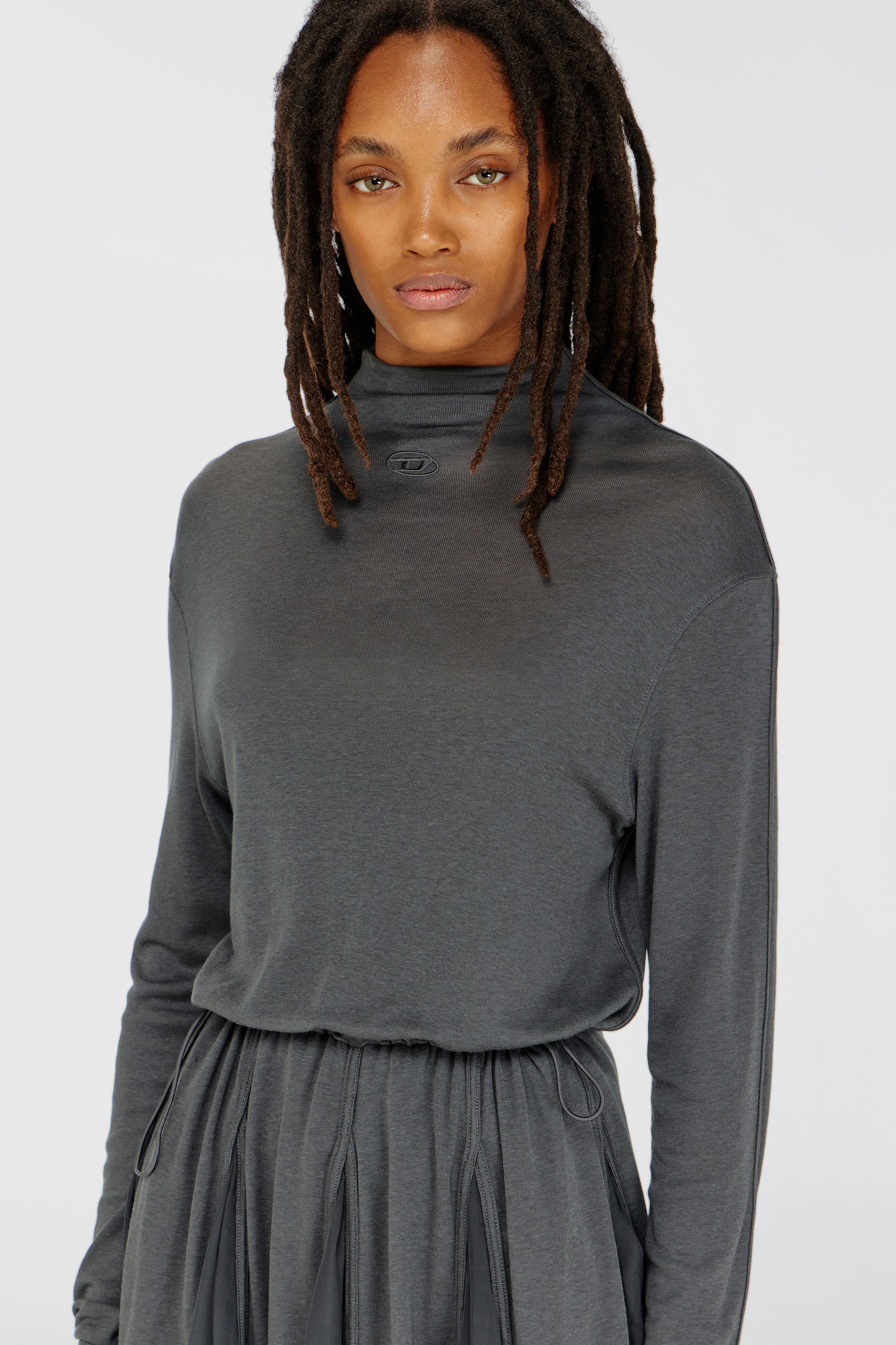 Diesel - D-REI, Abito mini a collo alto in jersey e chiffon Donna in Grigio - 5