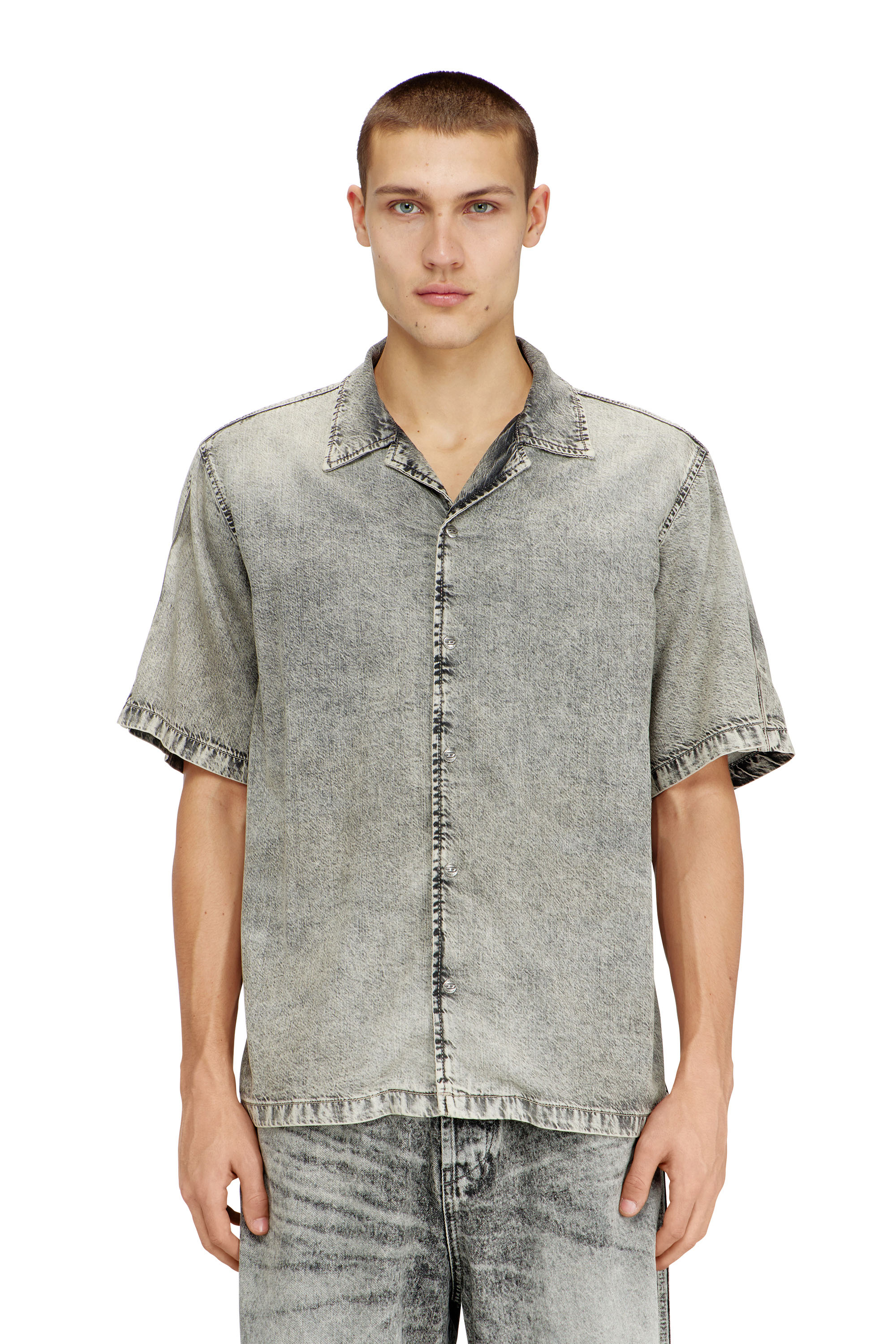 Diesel - D-NABIL-S8, Camicia a maniche corte in denim fluido trattato Uomo in ToBeDefined - 1